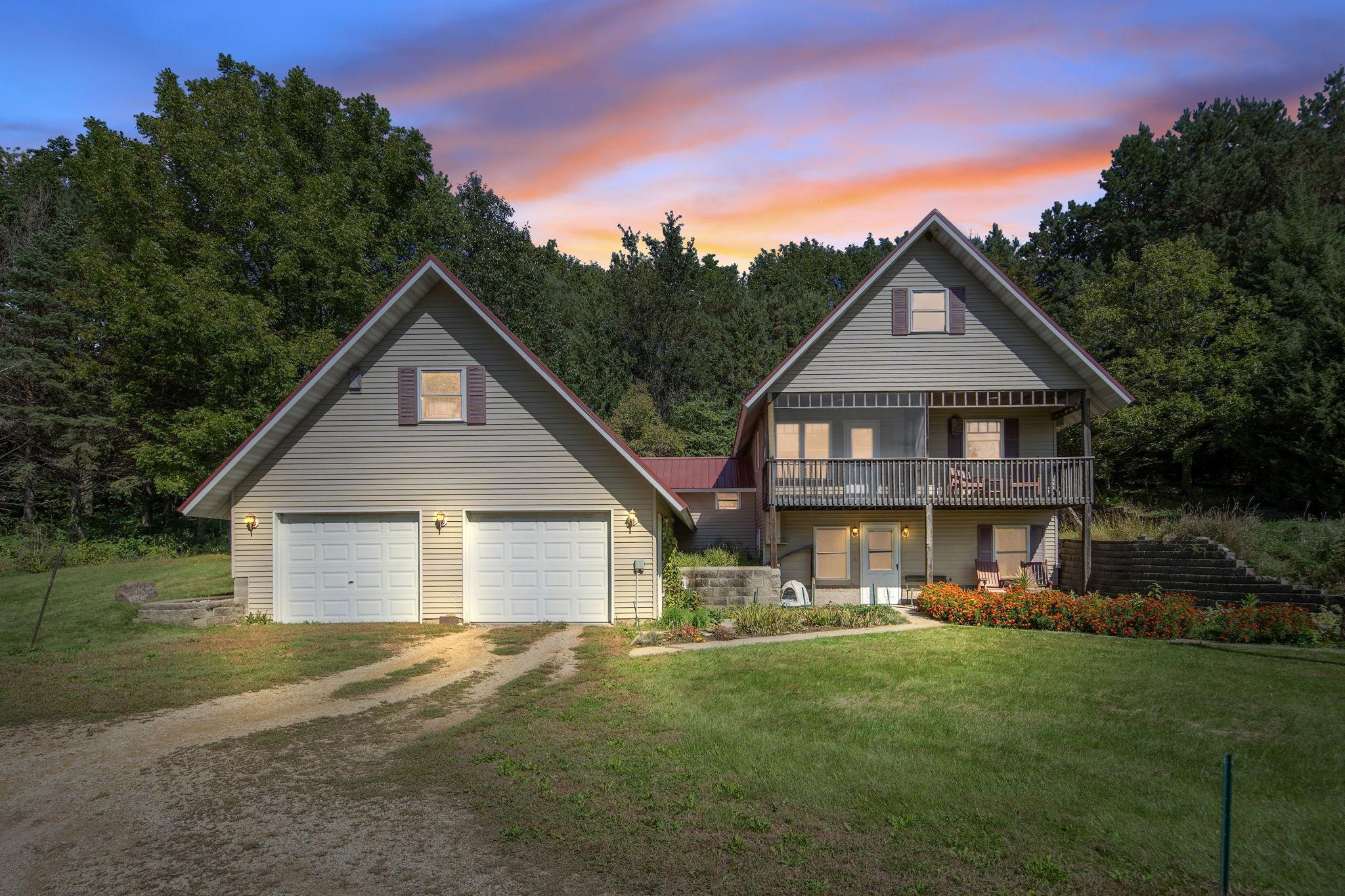 41912 205th Ave, Le Center, MN 56057