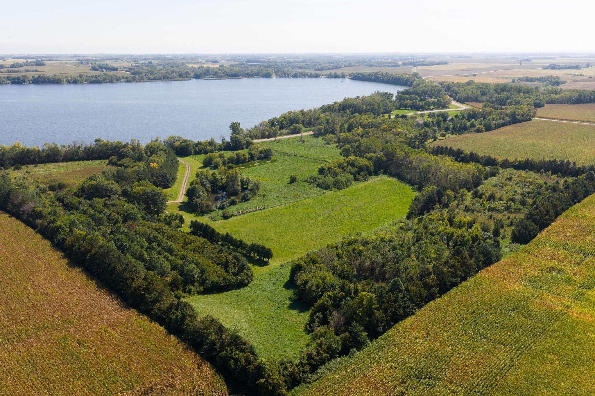 41912 205th Ave, Le Center, MN 56057