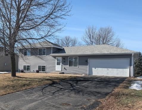 410 Gloria Ave, Green Isle, MN 55338