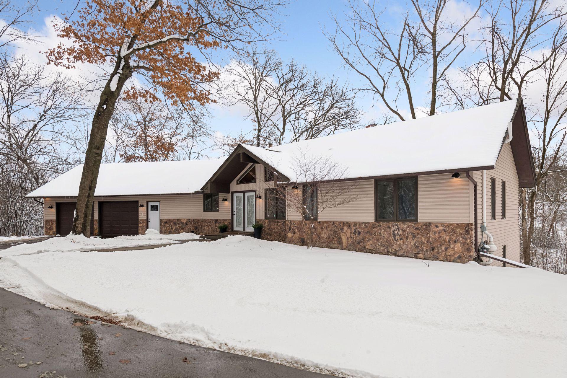 16120 Rosemary Ln, Minnetonka, MN 55391