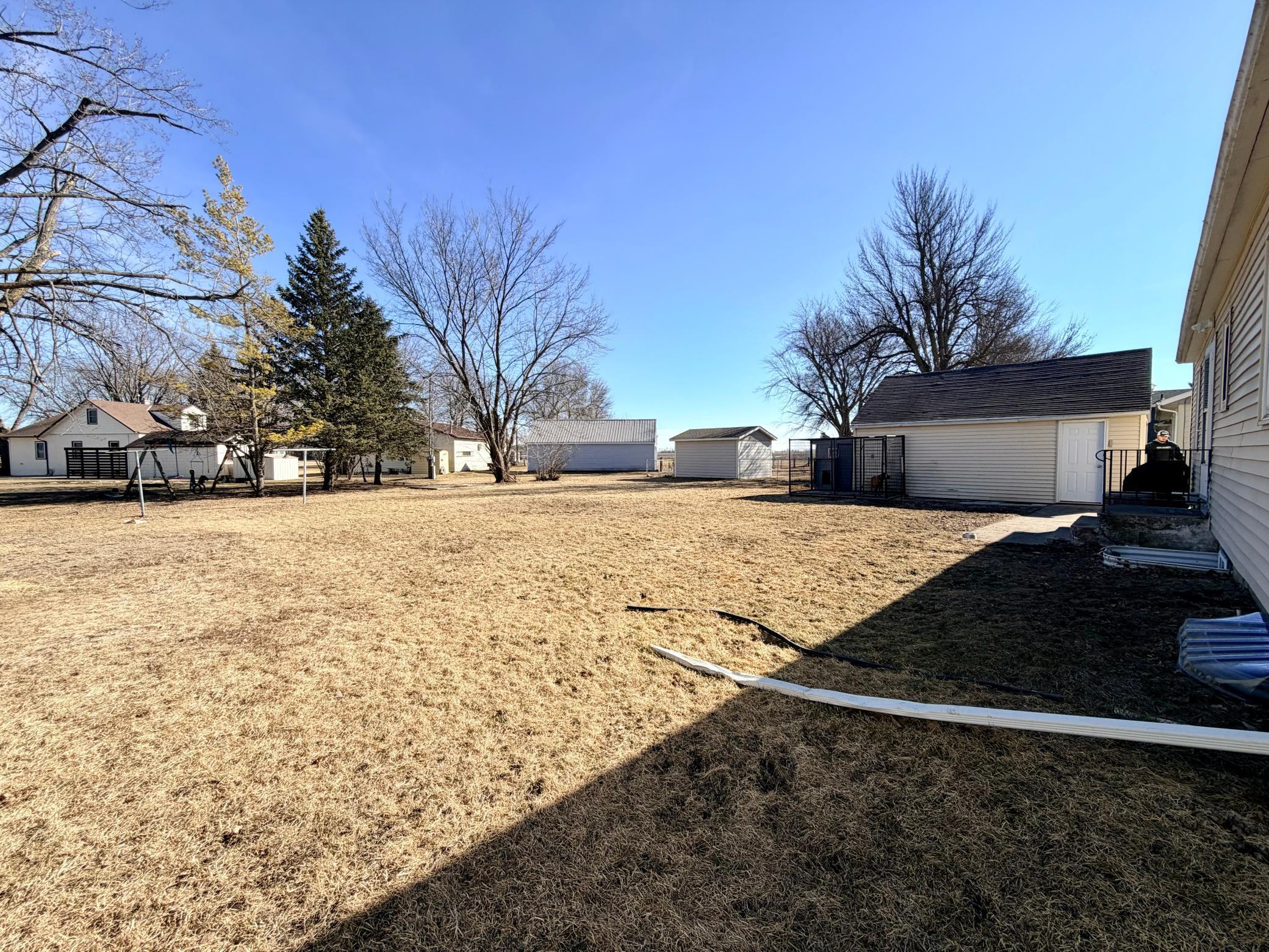 506 Frontier Rd, Brewster, MN 56119