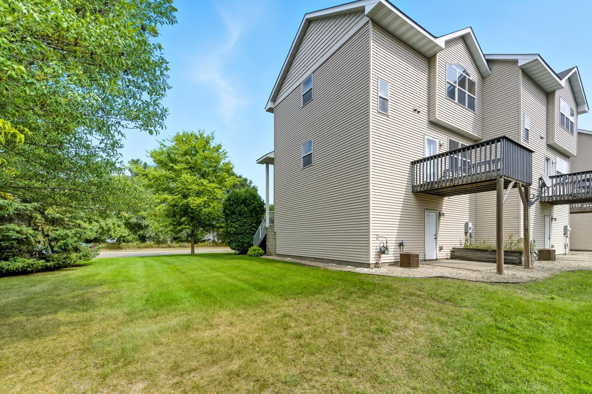 541 William St, Big Lake, MN 55309