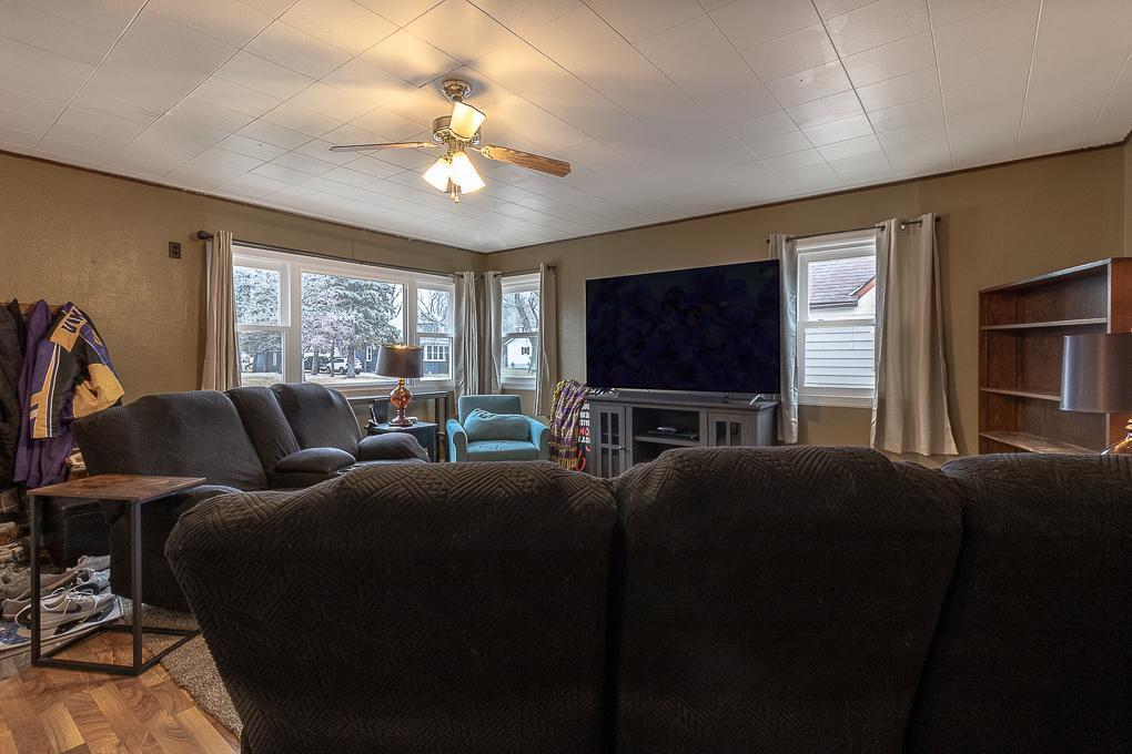 142 3rd Ave SW, Winnebago, MN 56098