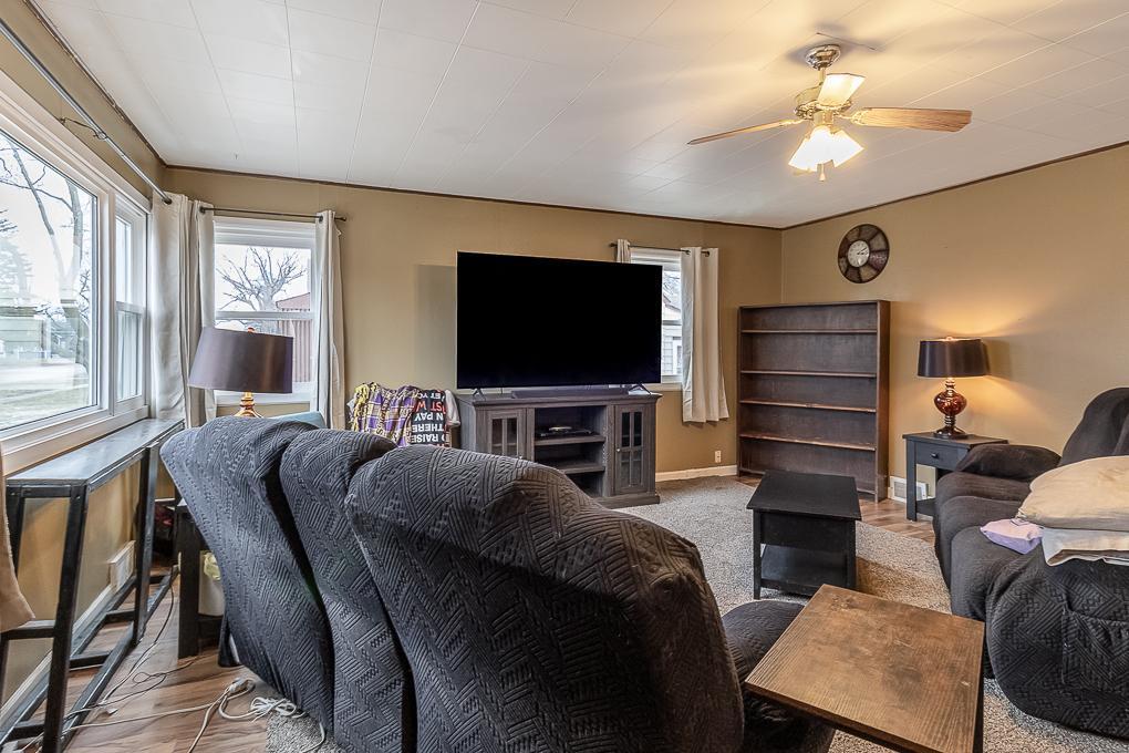 142 3rd Ave SW, Winnebago, MN 56098