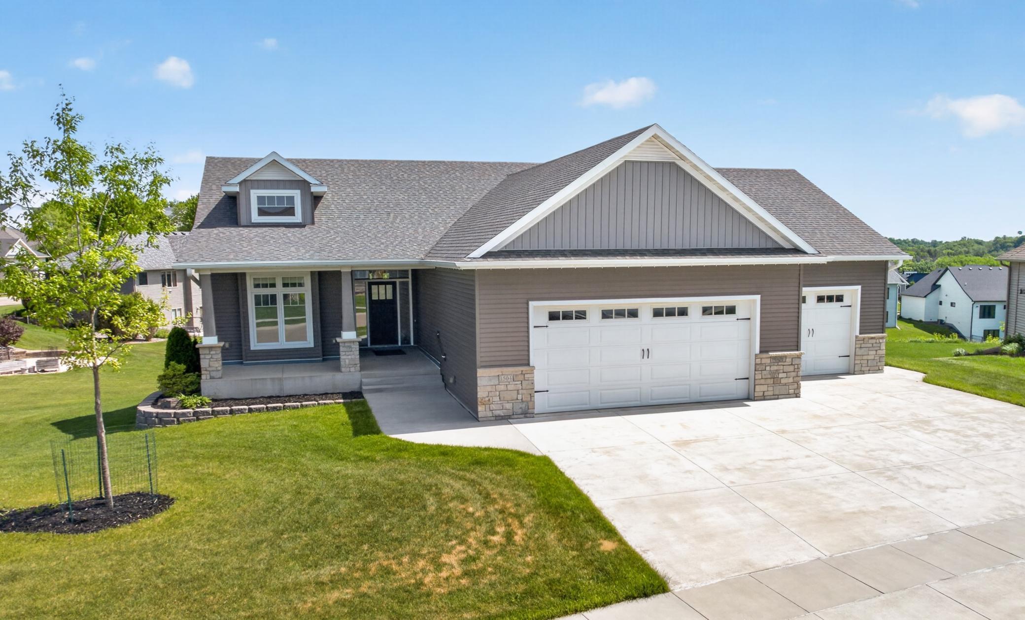1504 Century Corner Ln NE, Rochester, MN 55906