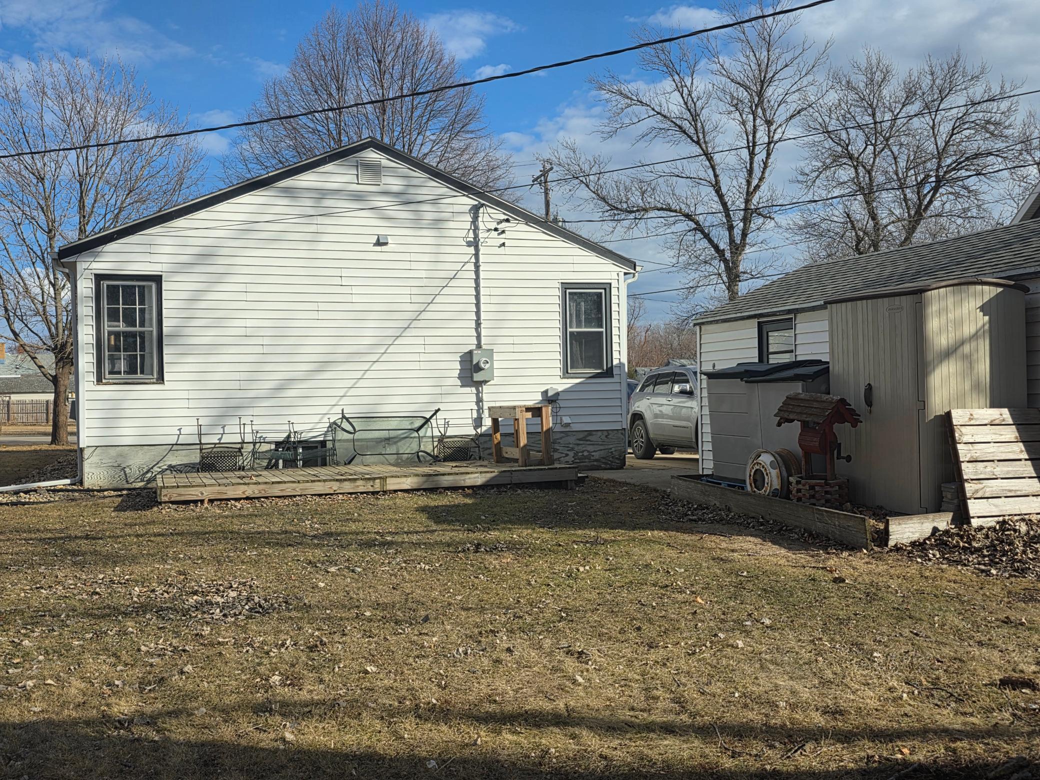 106 8th Ave SW, Pipestone, MN 56164