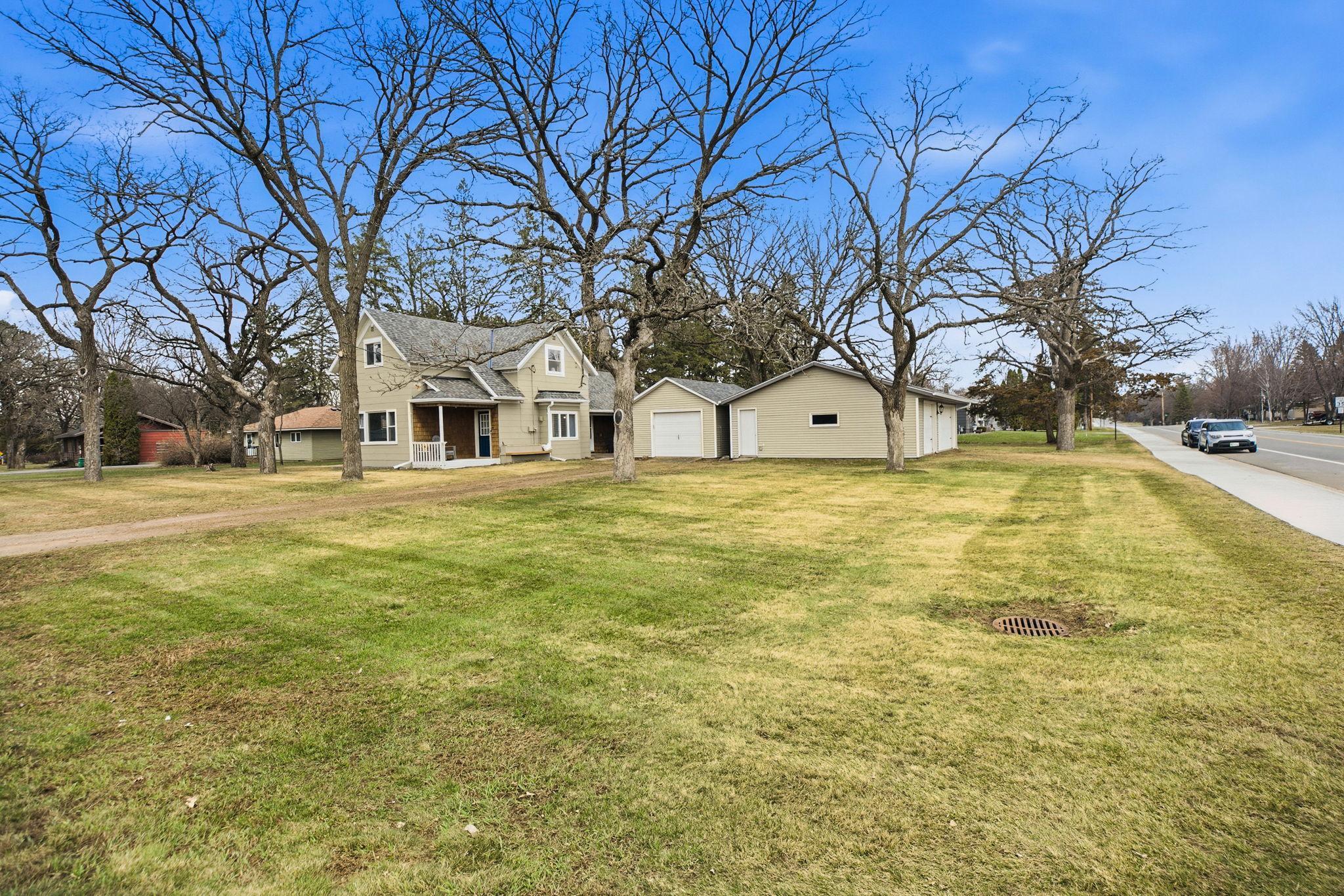 724 E Centre St, Royalton, MN 56373