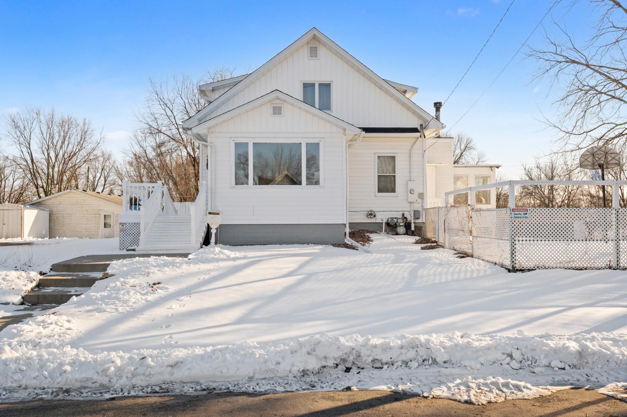 508 Oak Ave SW, Montgomery, MN 56069