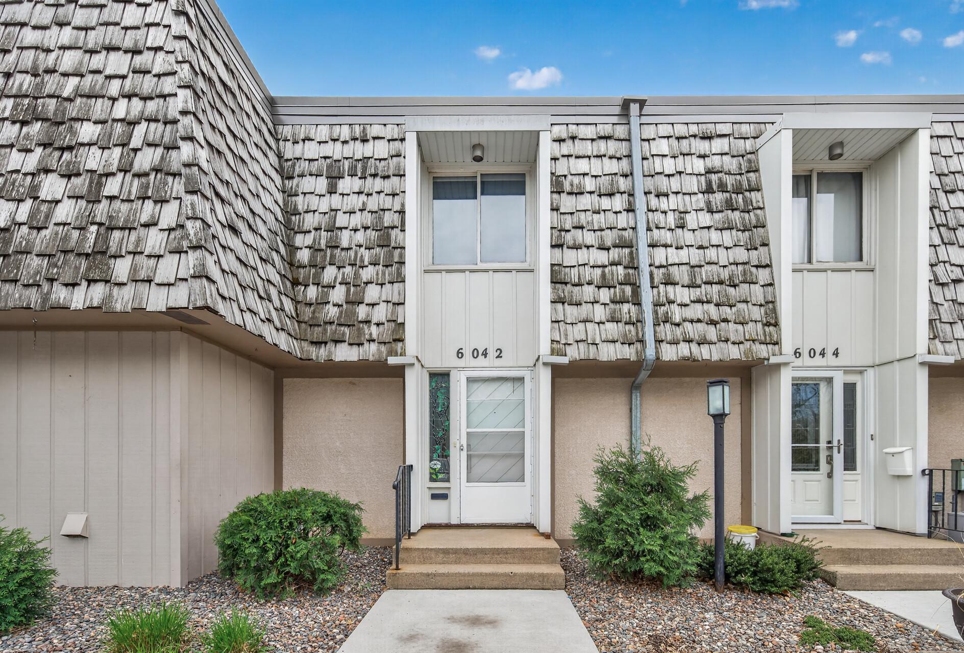 6042 Golden Valley Rd, Golden Valley, MN 55422