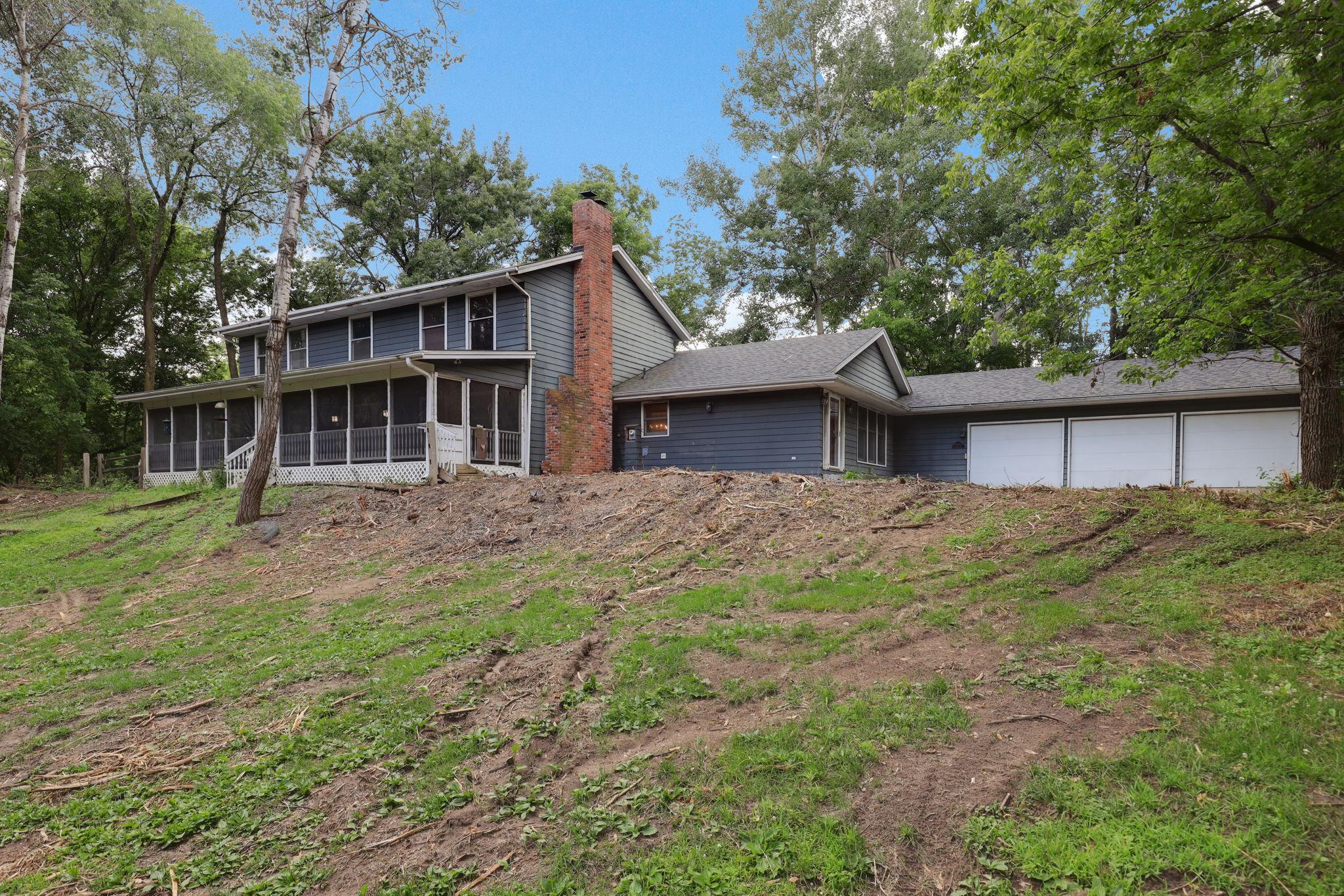 15432 Highwood Dr, Minnetonka, MN 55345