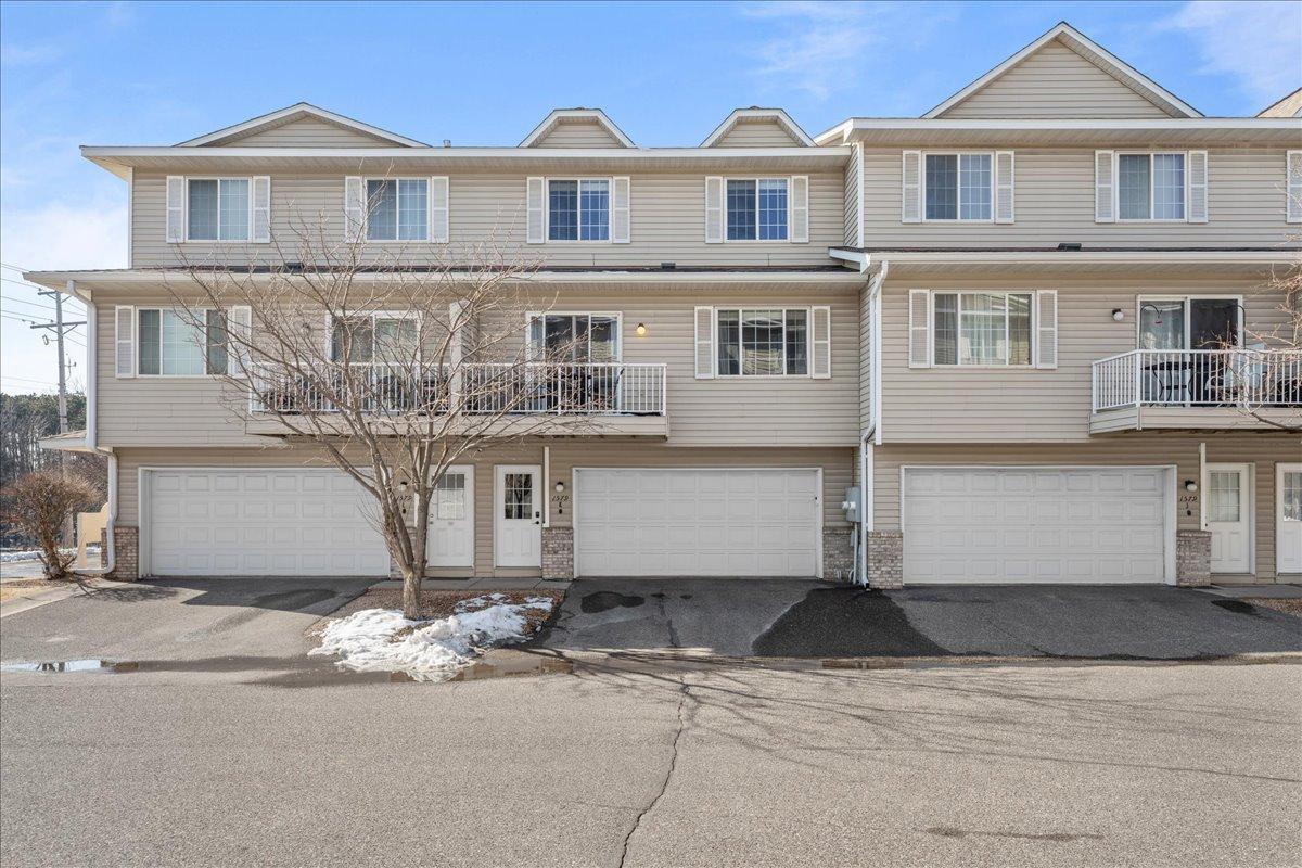 1579 County Road D E #K, Maplewood, MN 55109