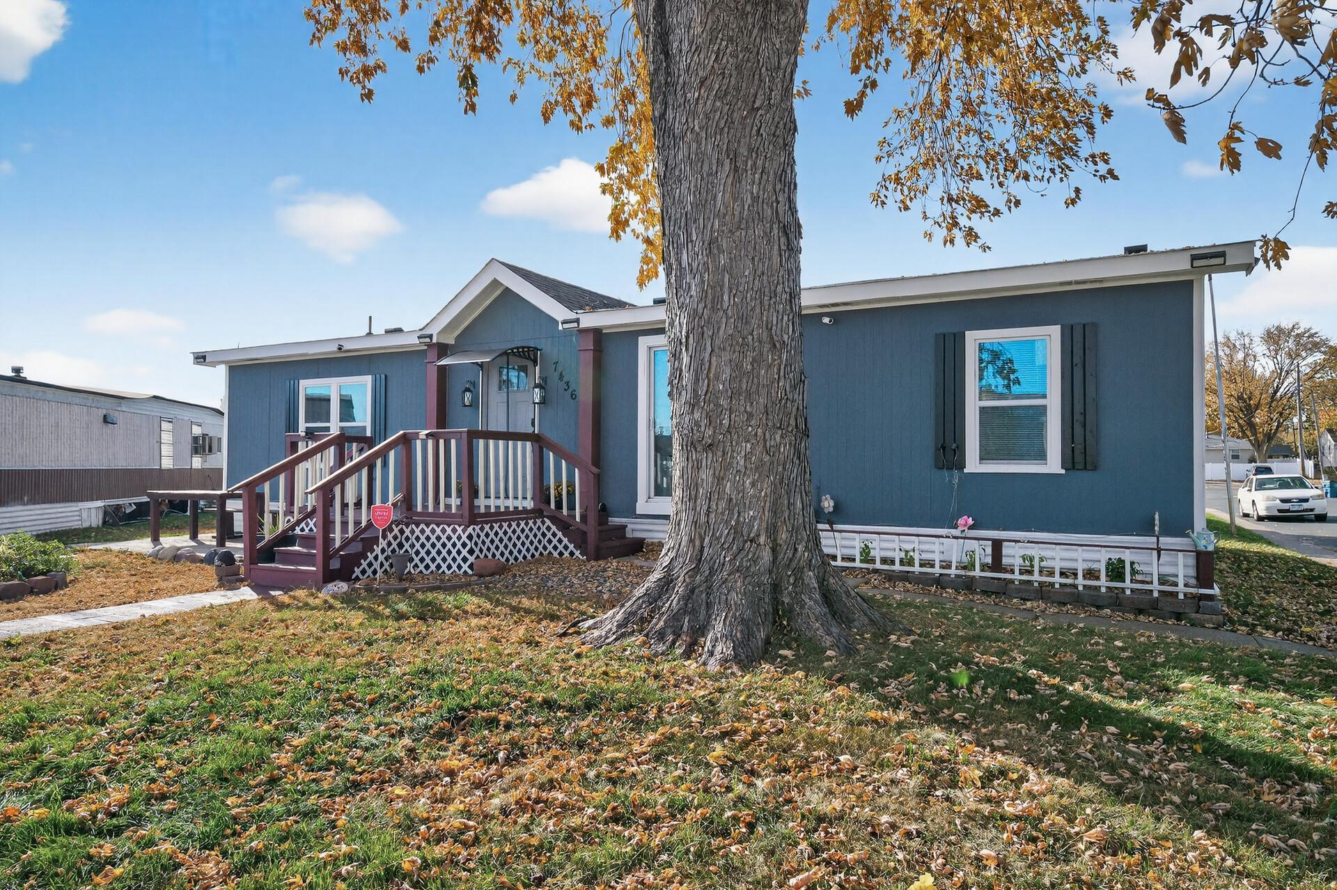 7436 West Cir NE, Fridley, MN 55432