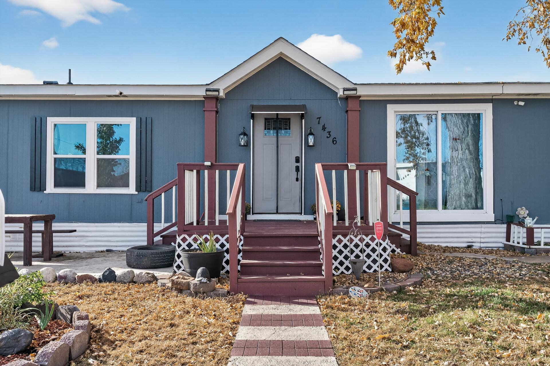 7436 West Cir NE, Fridley, MN 55432