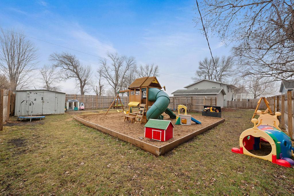 331 Western Ave S, Watkins, MN 55389
