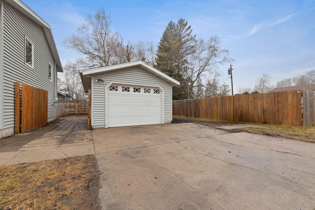 331 Western Ave S, Watkins, MN 55389