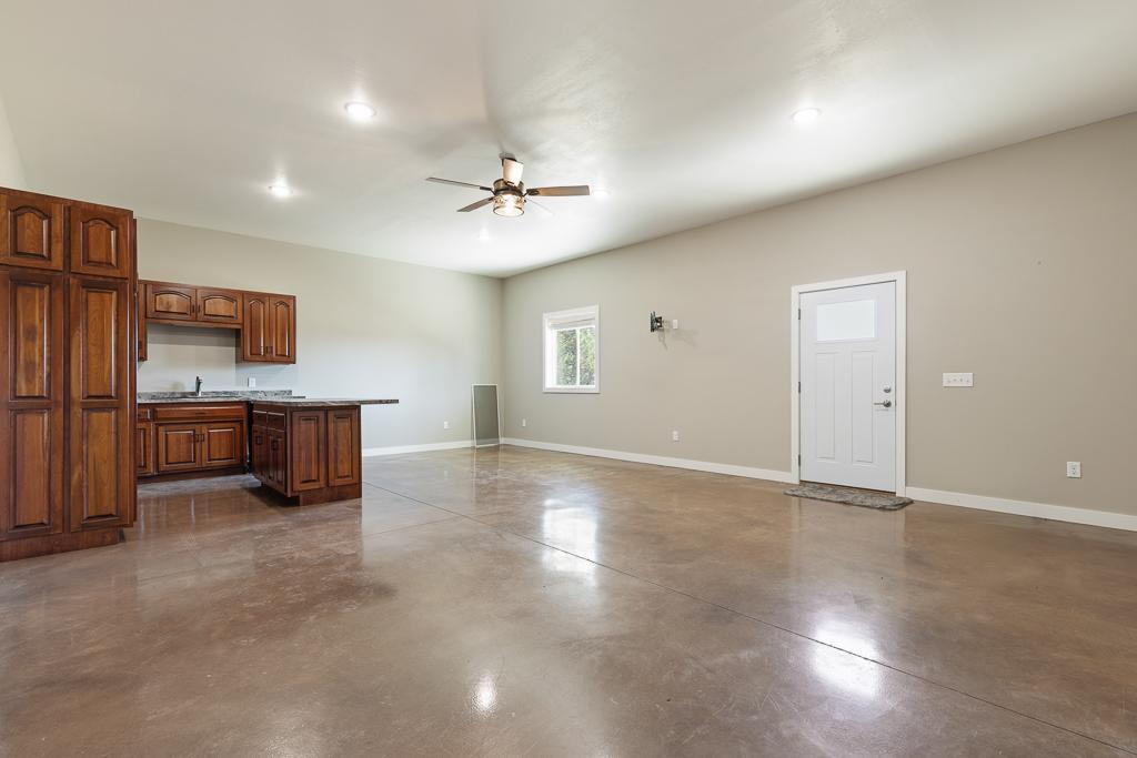 109 Kelsey Ln, Slayton, MN 56172