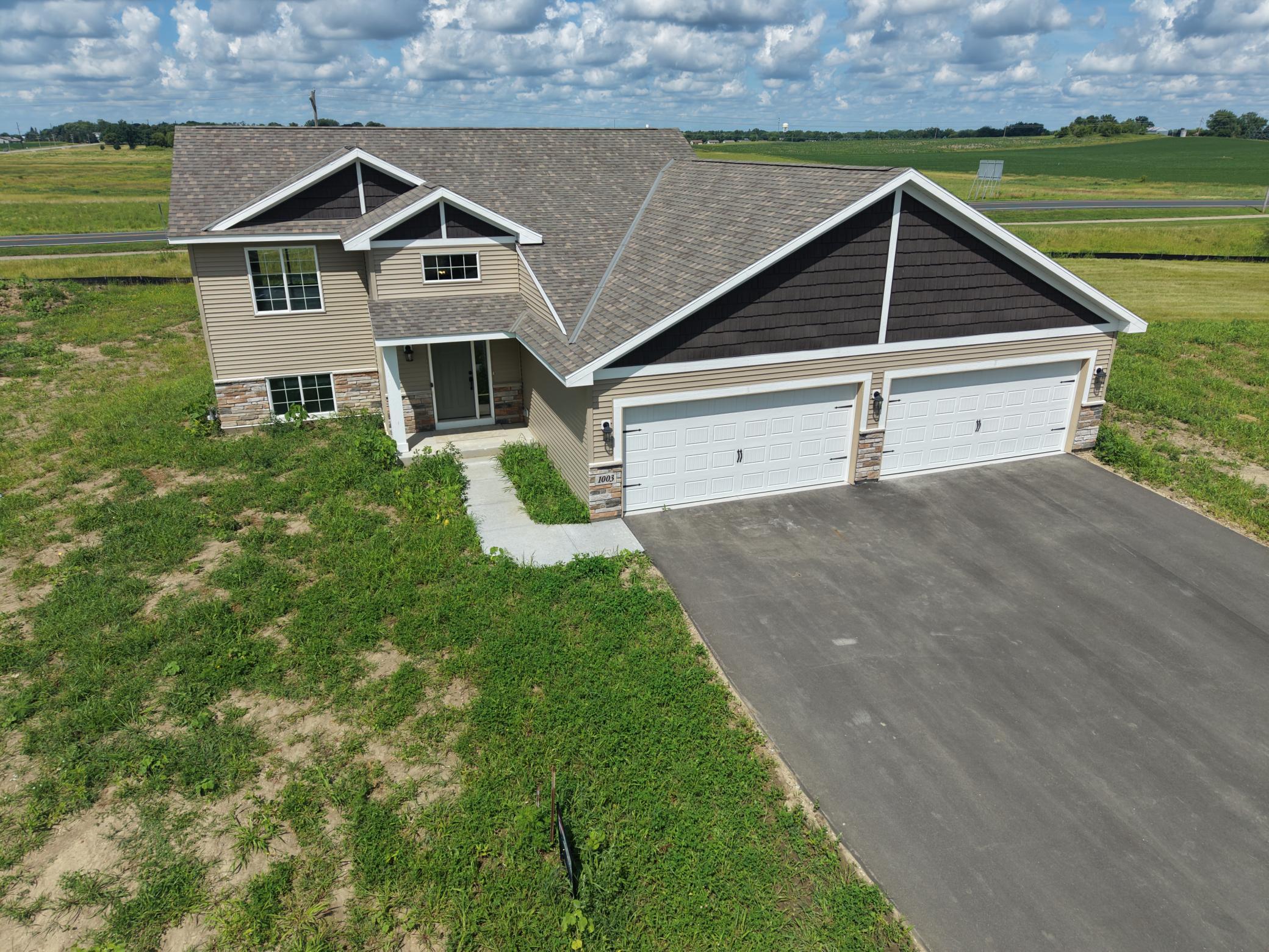 1003 Misty Meadow Blvd, Buffalo, MN 55313
