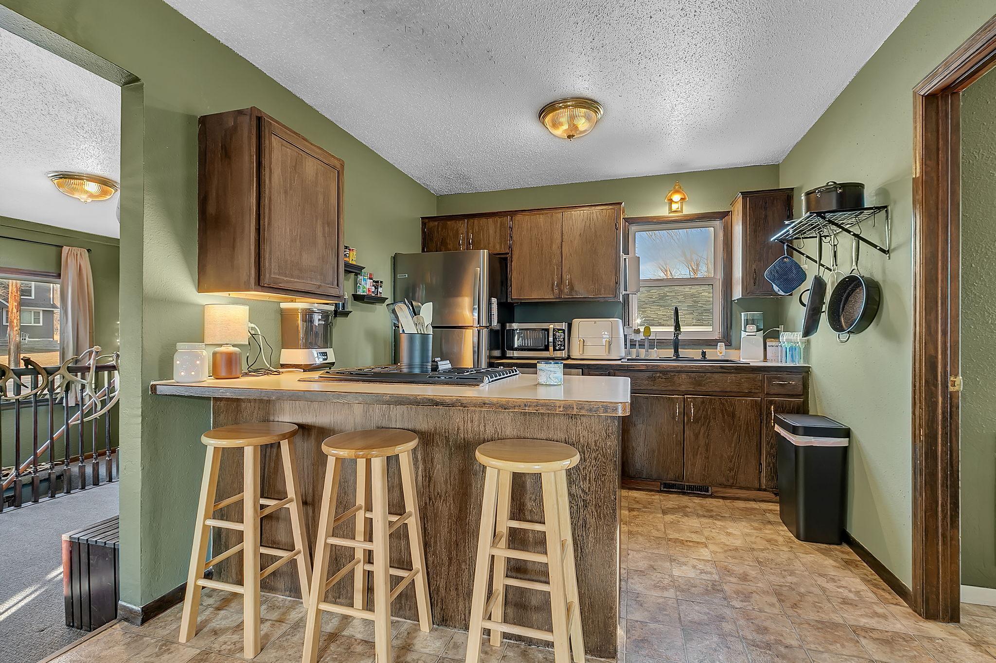 430 4th St N, Watkins, MN 55389