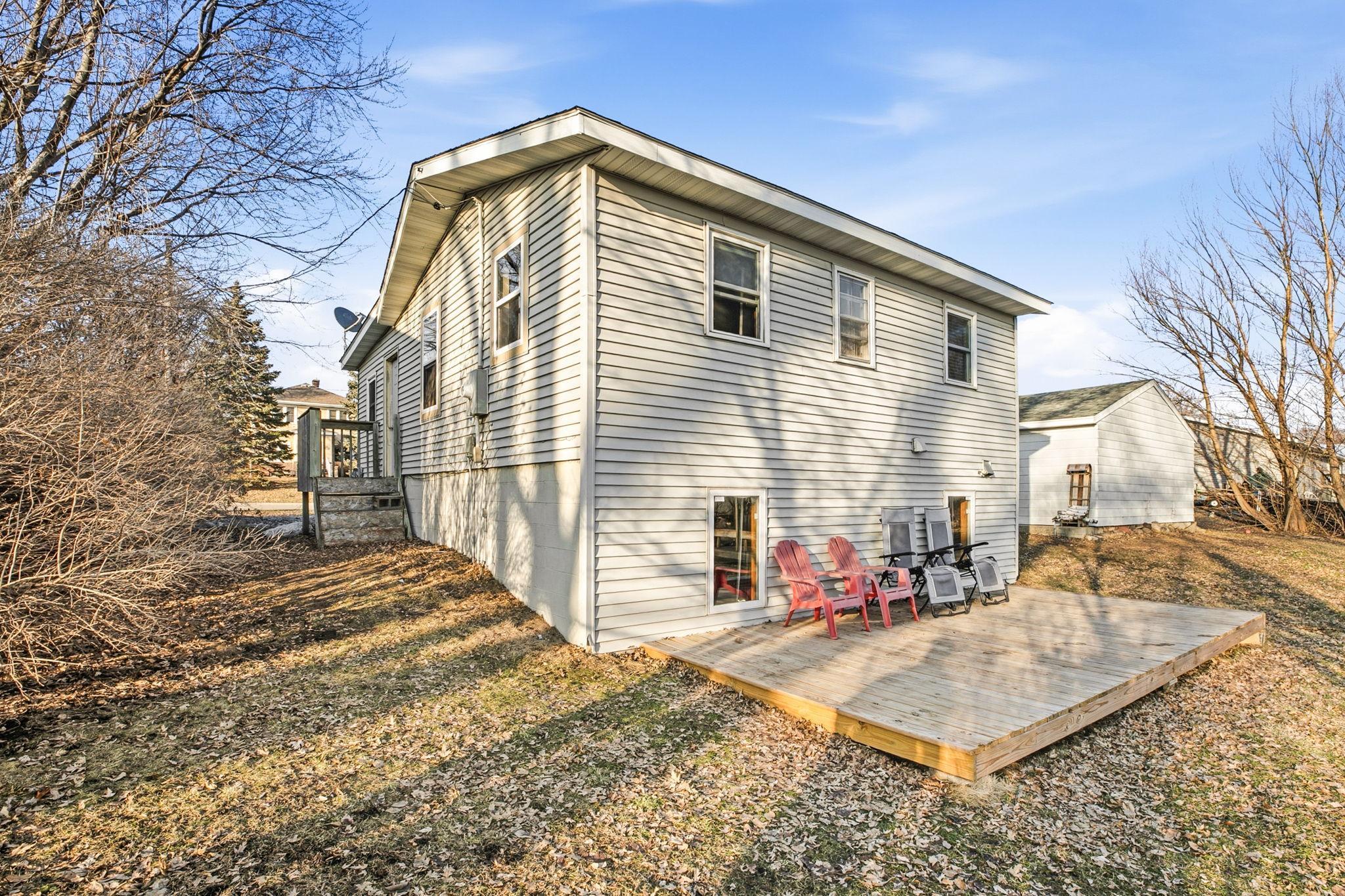 430 4th St N, Watkins, MN 55389