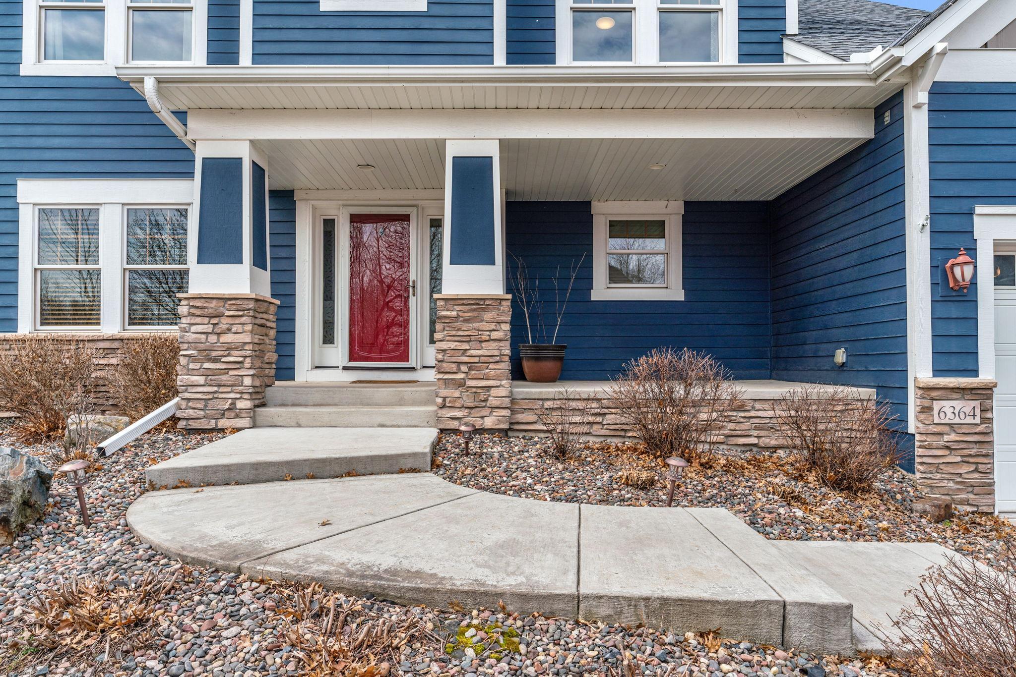 6364 Red Fox Rd, Lino Lakes, MN 55014