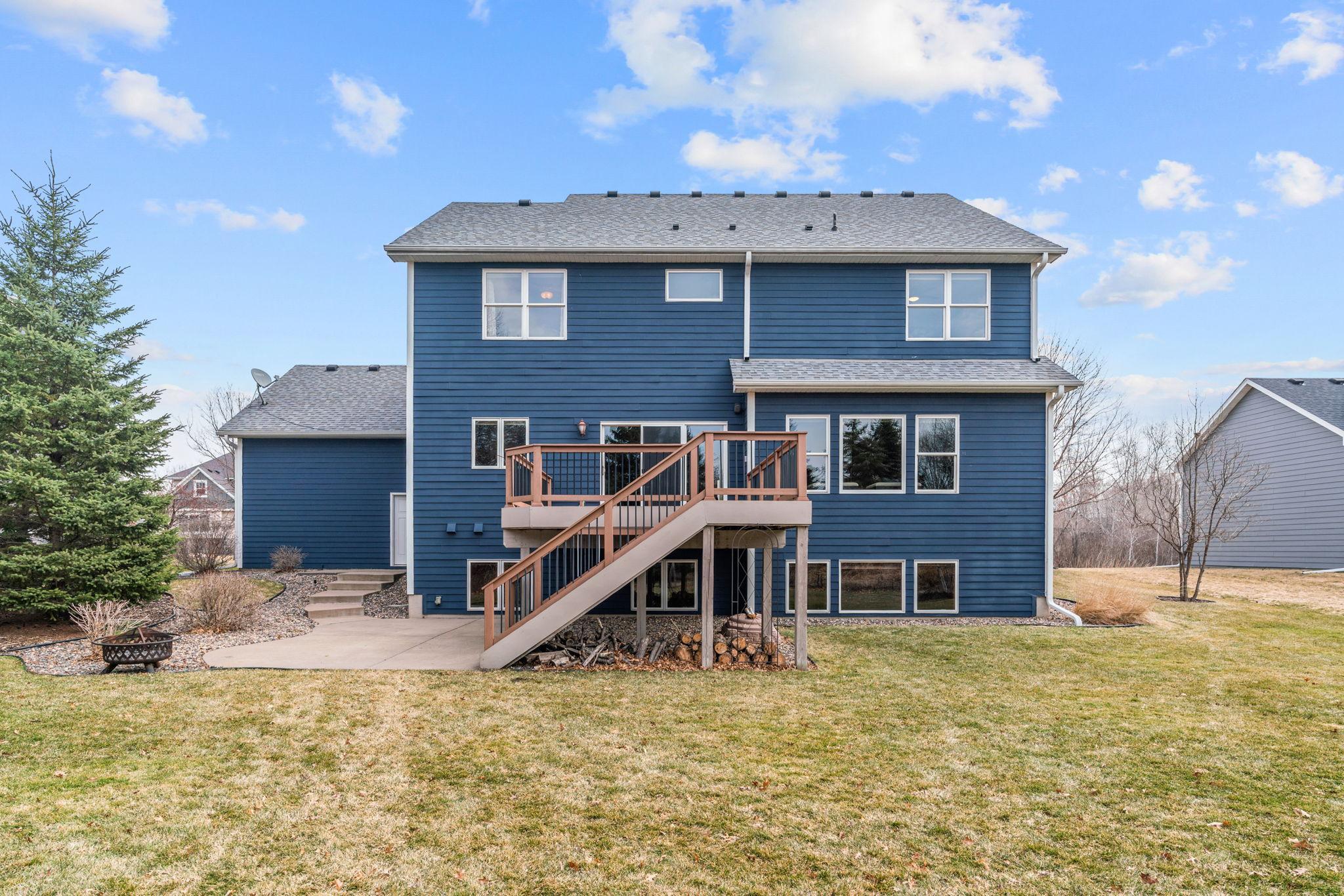 6364 Red Fox Rd, Lino Lakes, MN 55014
