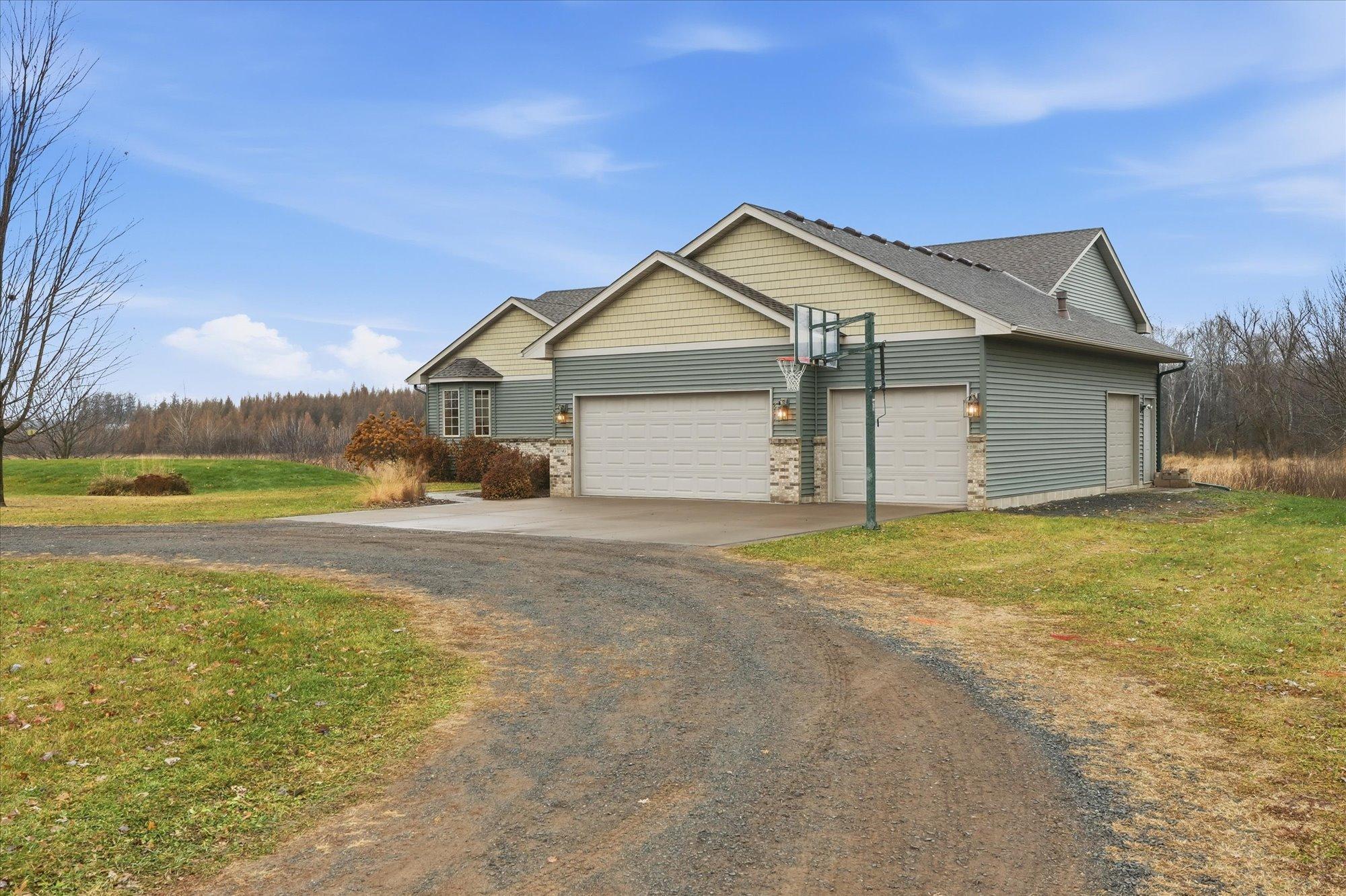 30190 Quandam Ln, Center City, MN 55012