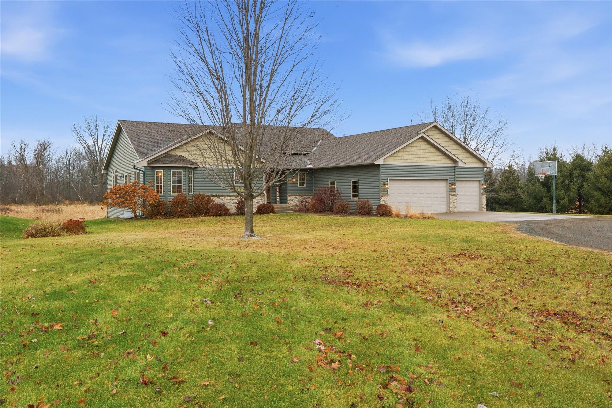 30190 Quandam Ln, Center City, MN 55012