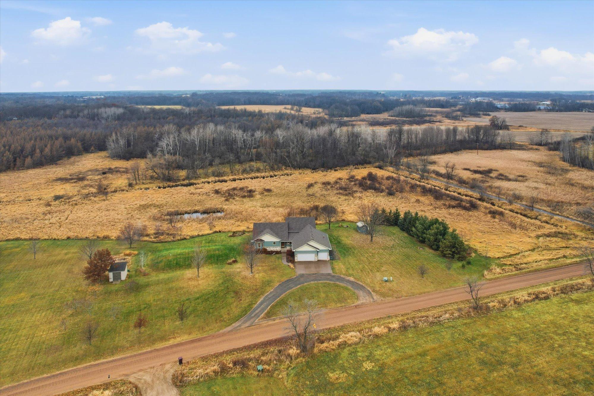 30190 Quandam Ln, Center City, MN 55012