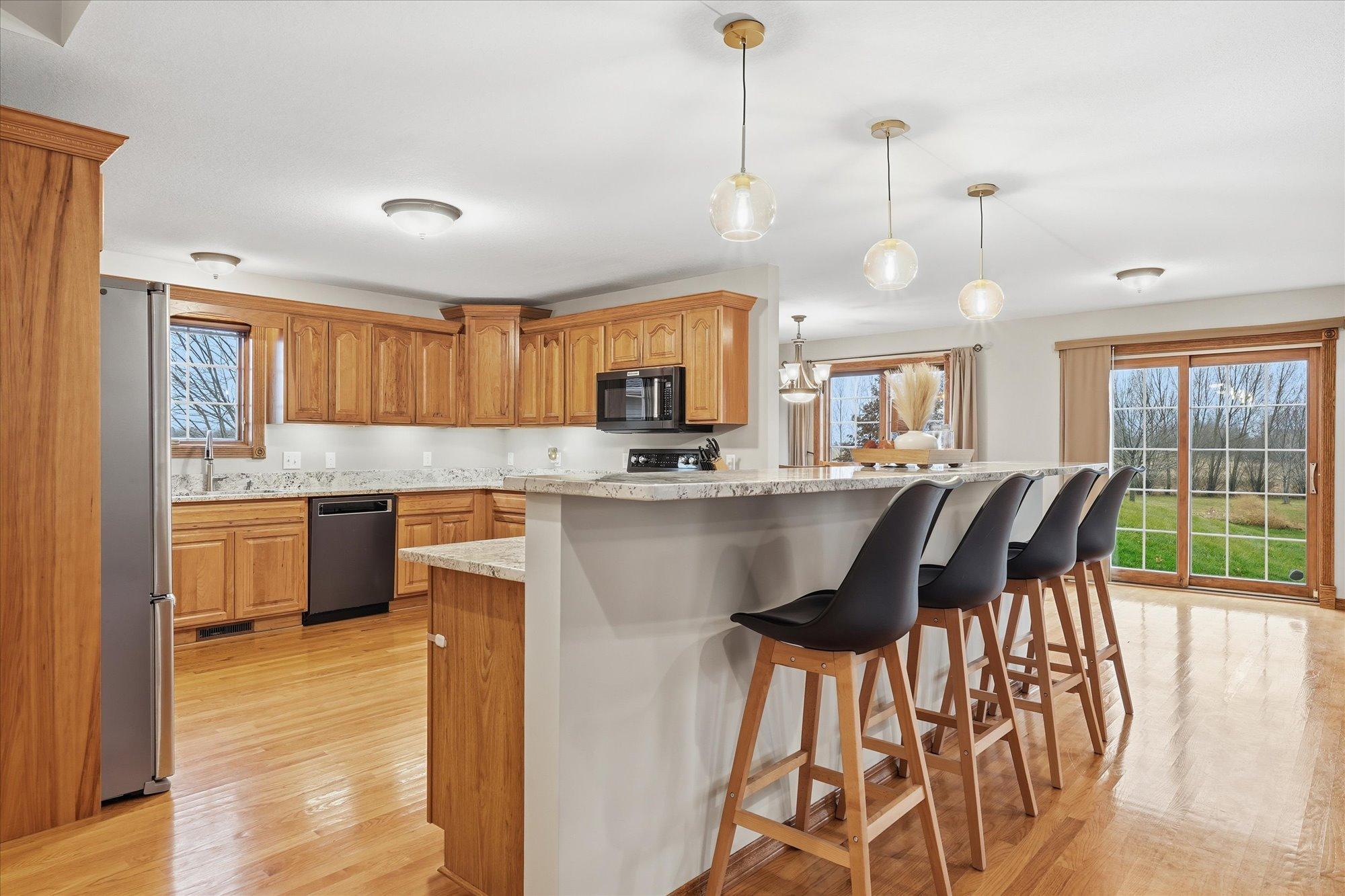 30190 Quandam Ln, Center City, MN 55012