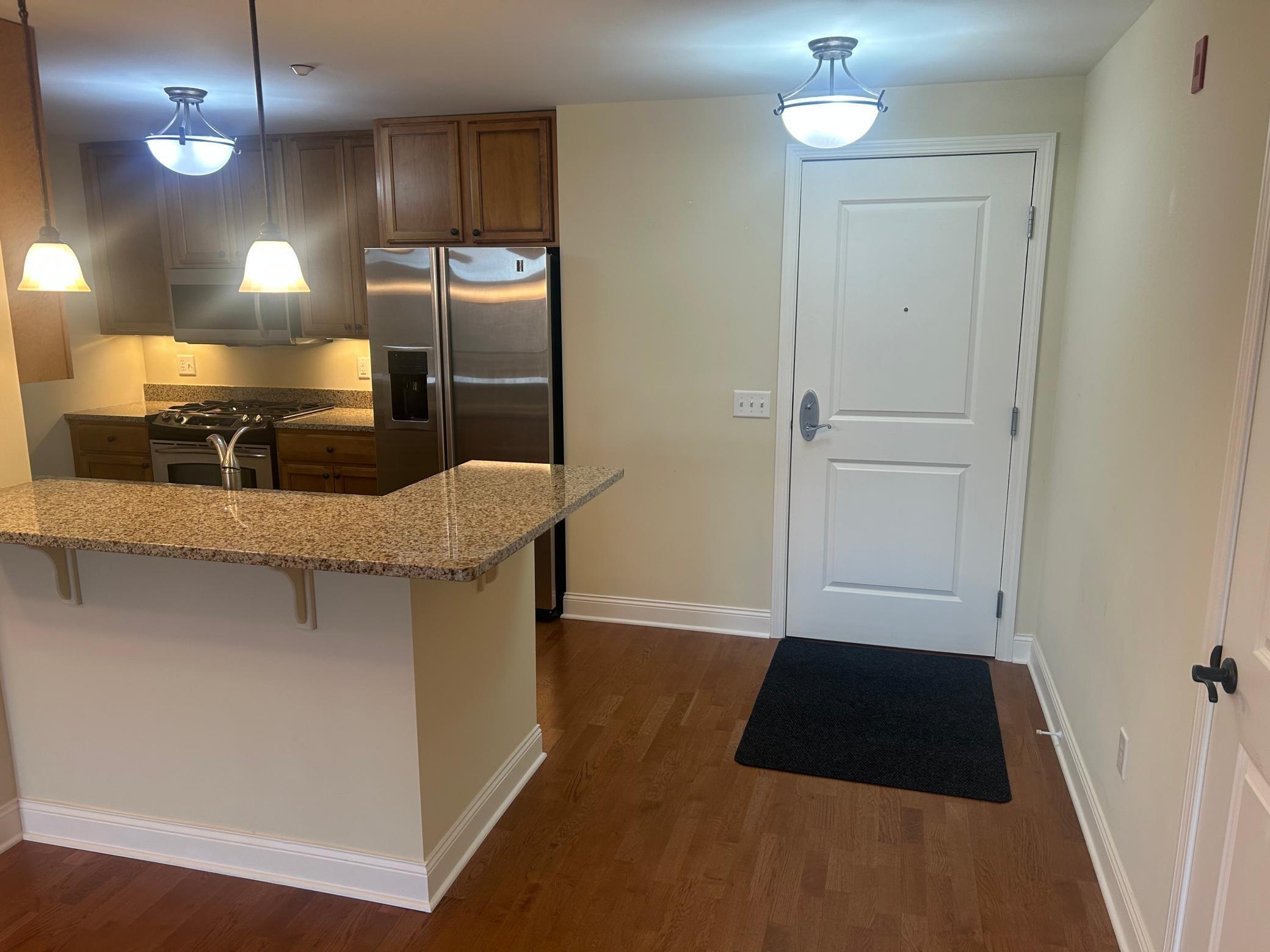 1320 Riverside Ln #200, Mendota Heights, MN 55118