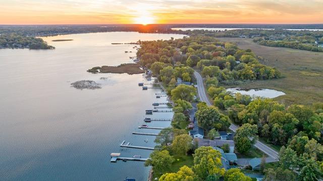 8839 N Shore Trl N, Forest Lake, MN 55025