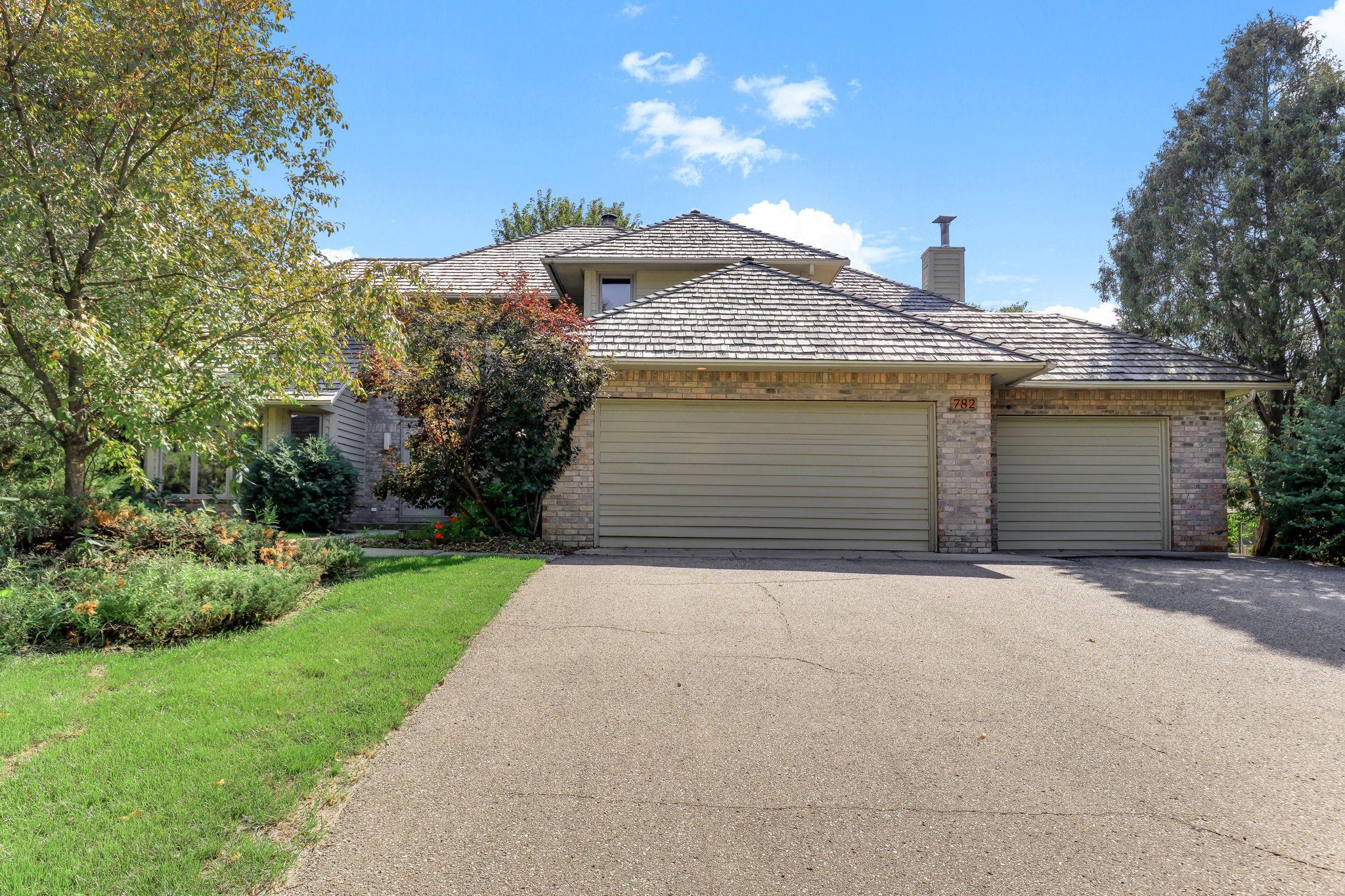 782 Evergreen Knolls, Mendota Heights, MN 55118