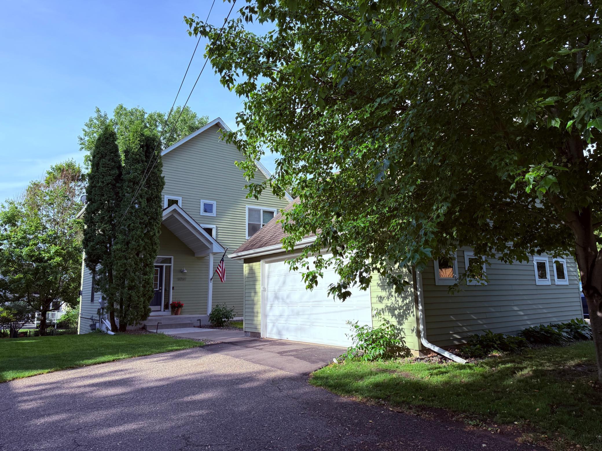 5769 Sunset Rd, Mound, MN 55364