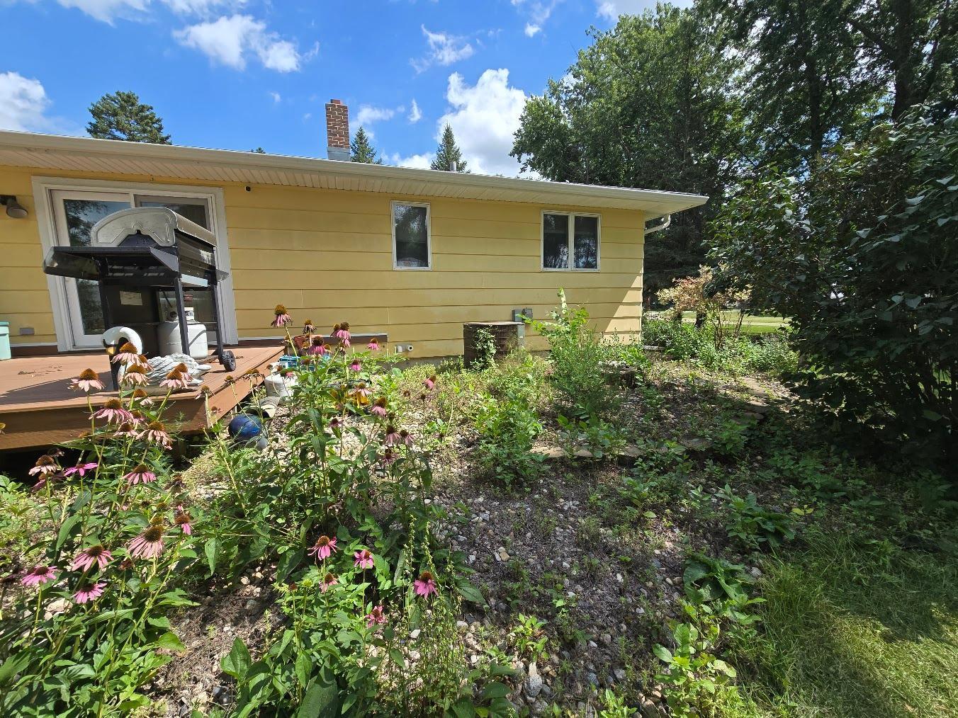 302 8th Ave NW, Pipestone, MN 56164