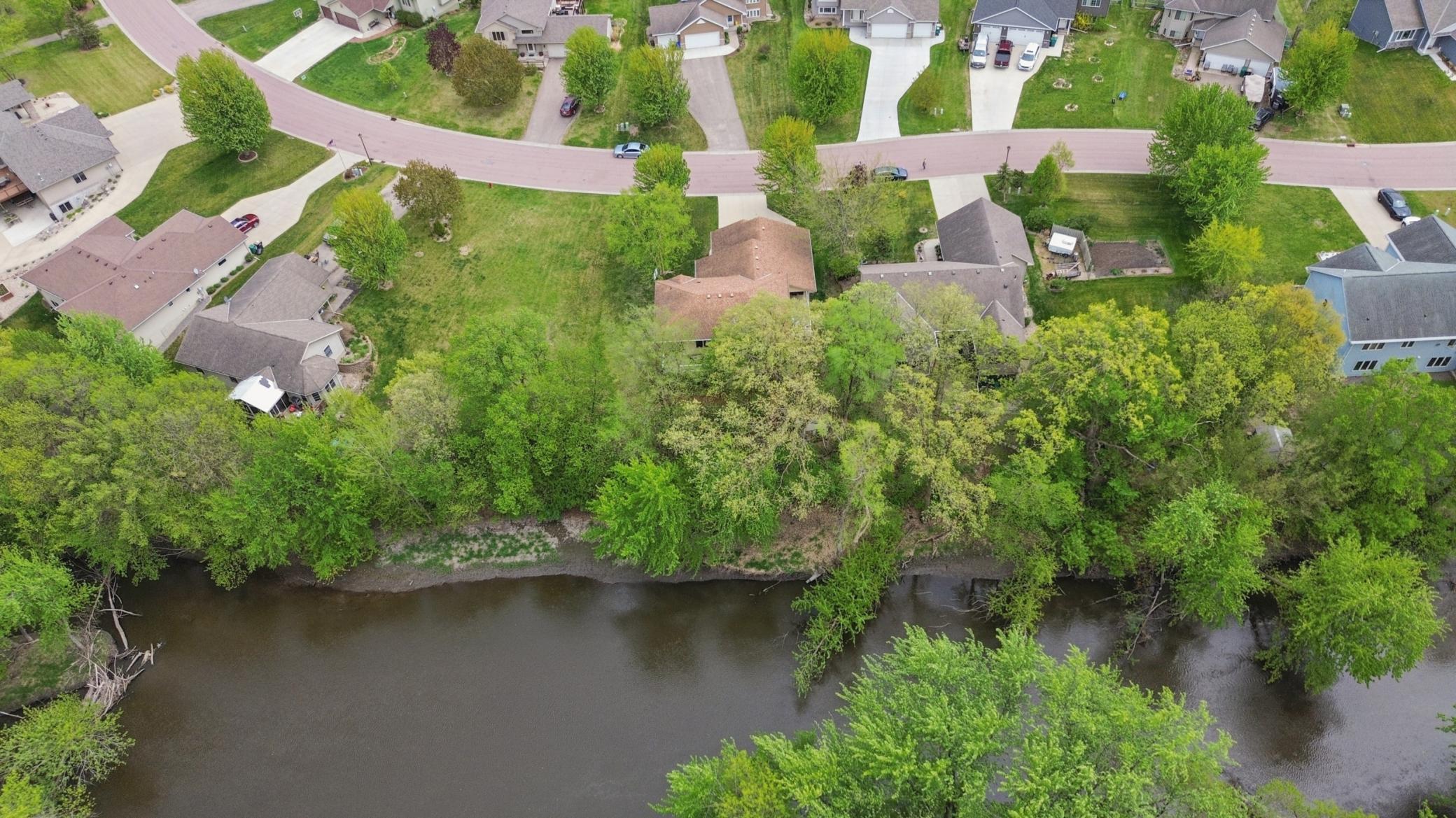 1021 Prairie Ridge Ln, Lester Prairie, MN 55354
