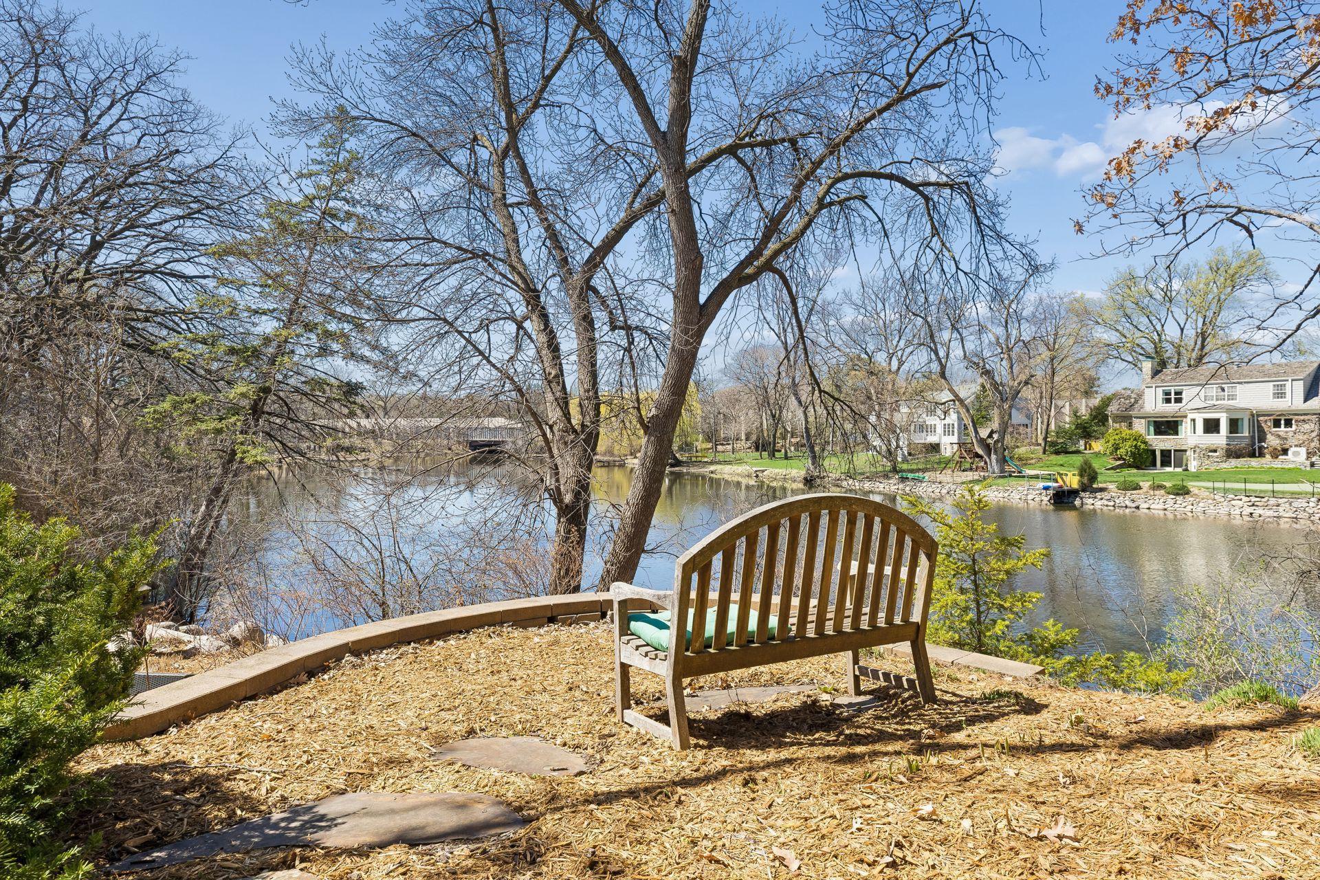4812 W Sunnyslope Rd, Edina, MN 55424