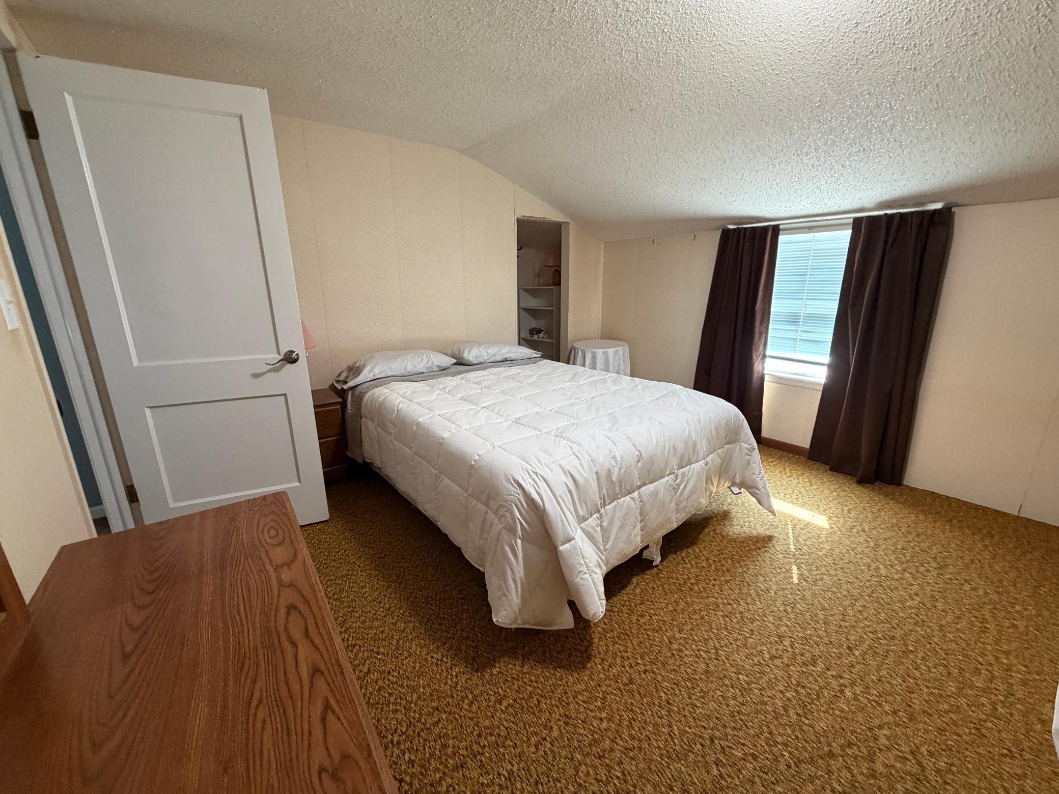 401 Center St E, Roseau, MN 56751
