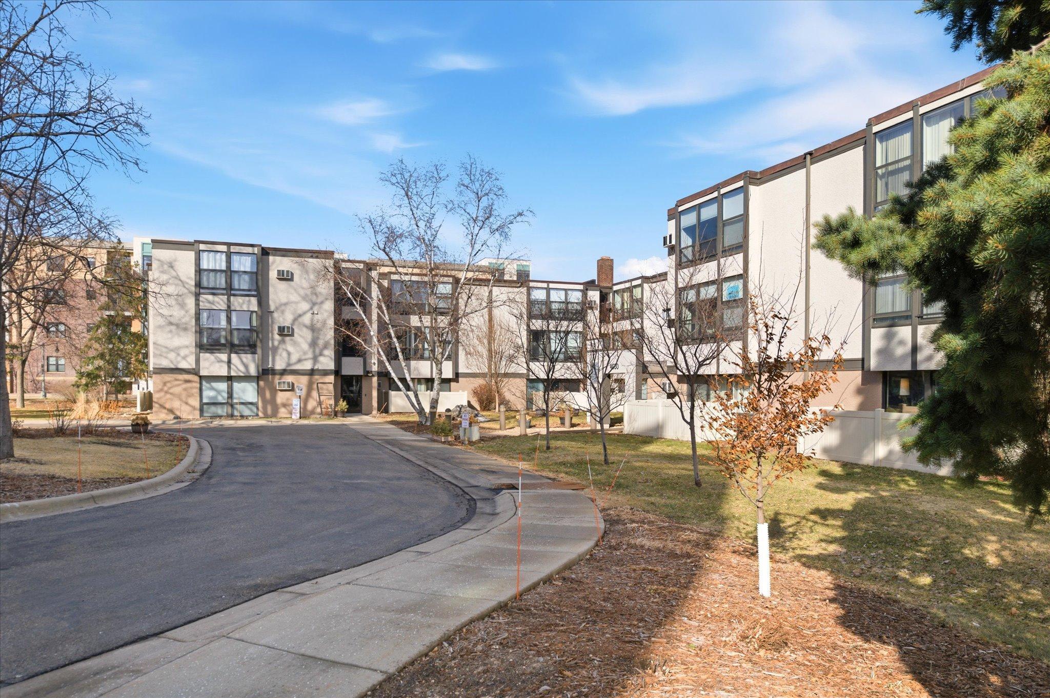 4530 Park Commons Dr #119, Saint Louis Park, MN 55416