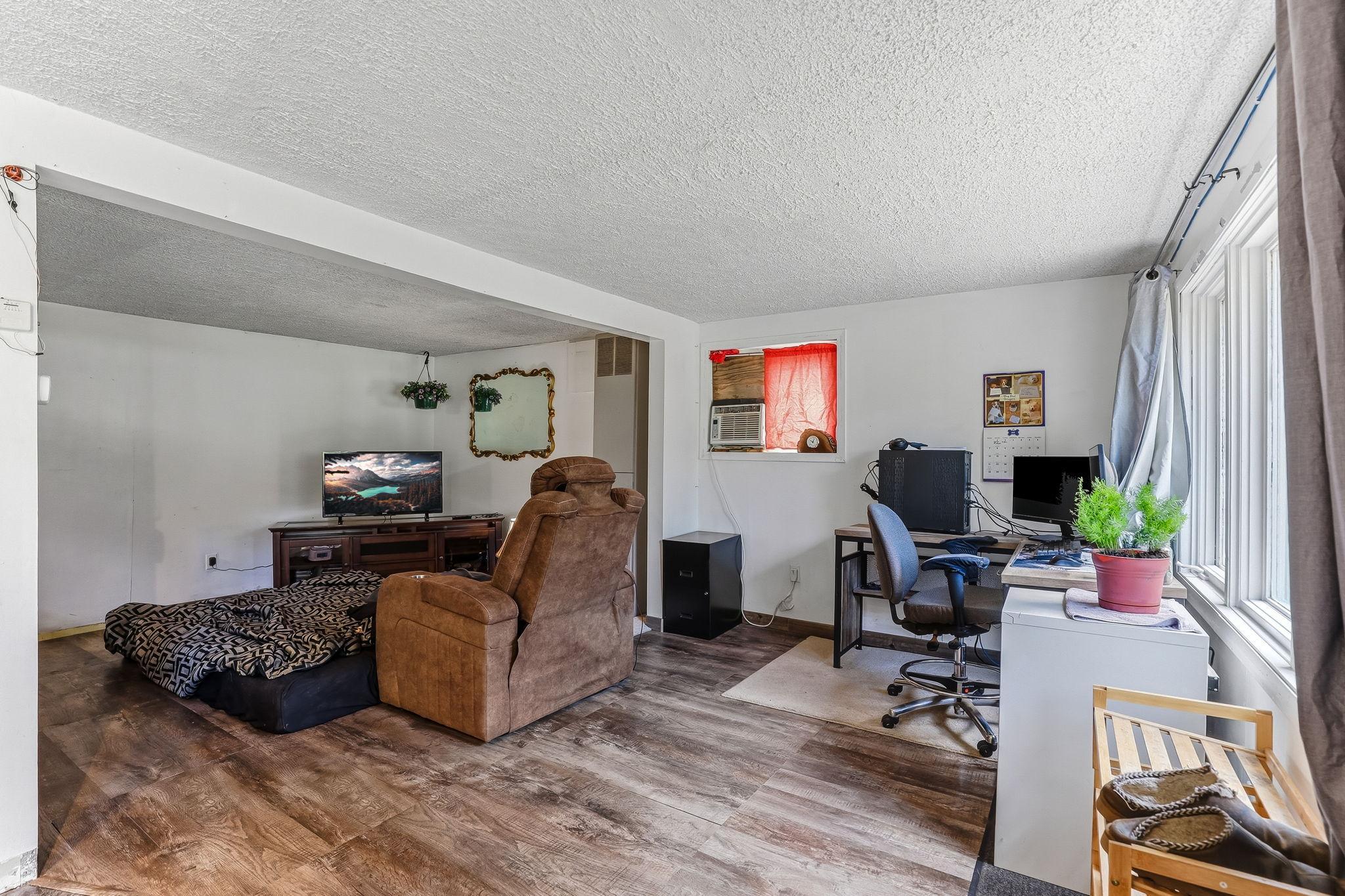 1029 197th Avenue Ne Ave NE, East Bethel, MN 55011