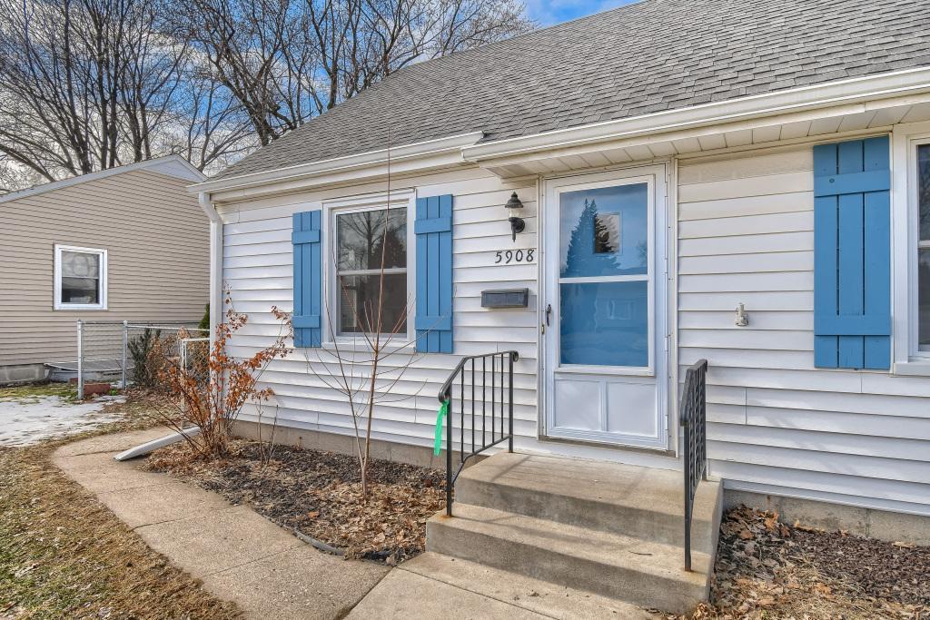 5908 Xerxes Ave S, Edina, MN 55410