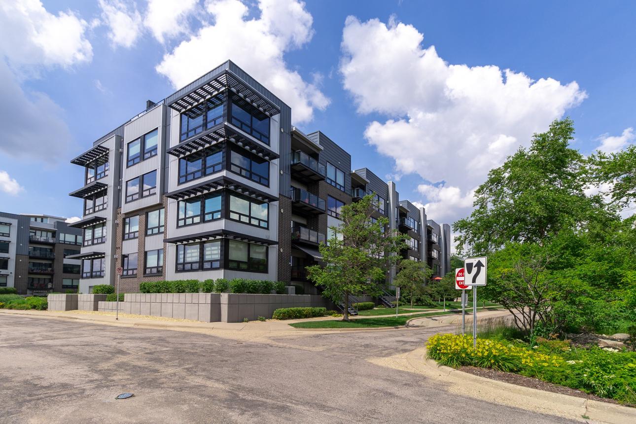 256 Spring St #120, Saint Paul, MN 55102