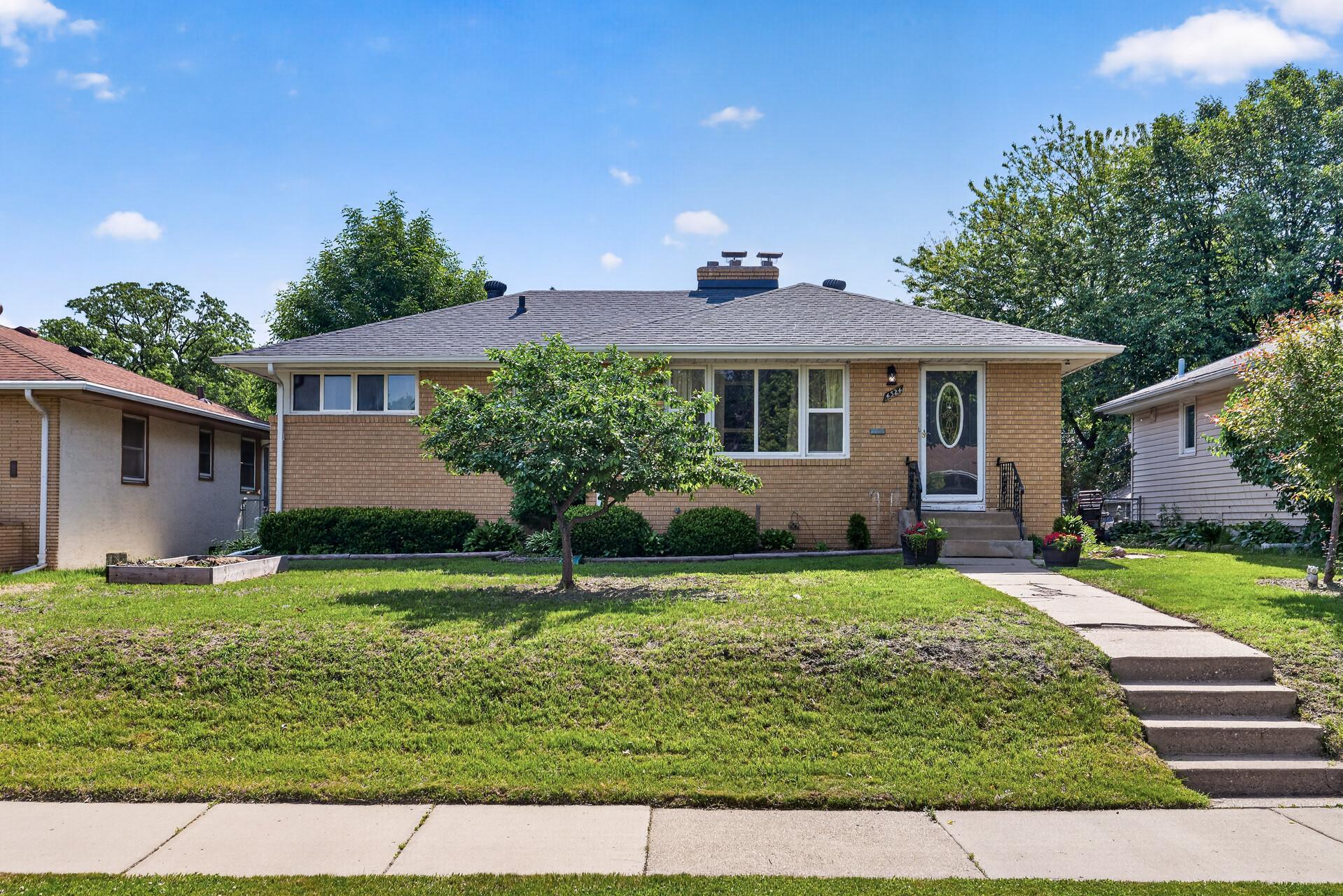 4324 Queen Ave N, Minneapolis, MN 55412