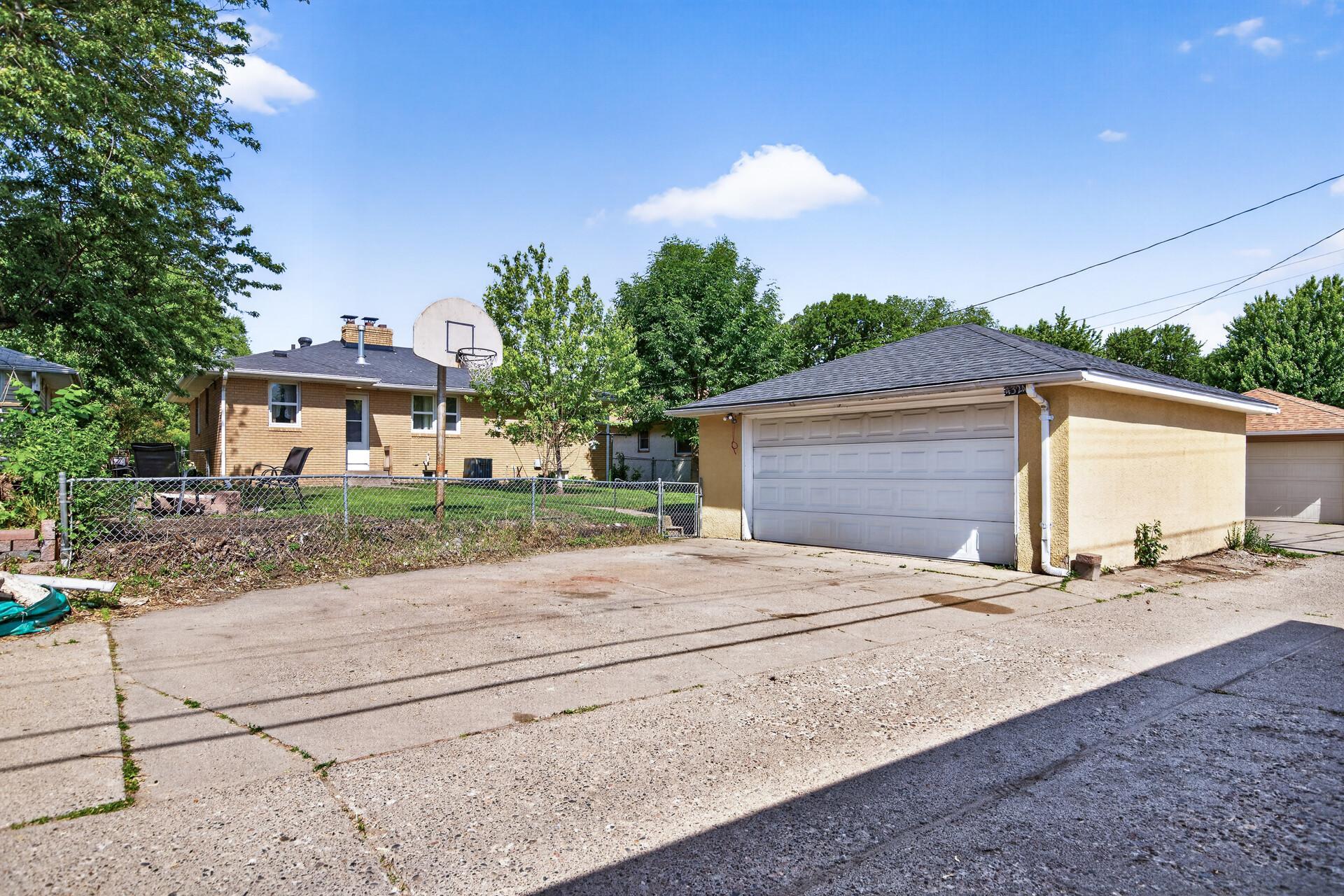 4324 Queen Ave N, Minneapolis, MN 55412