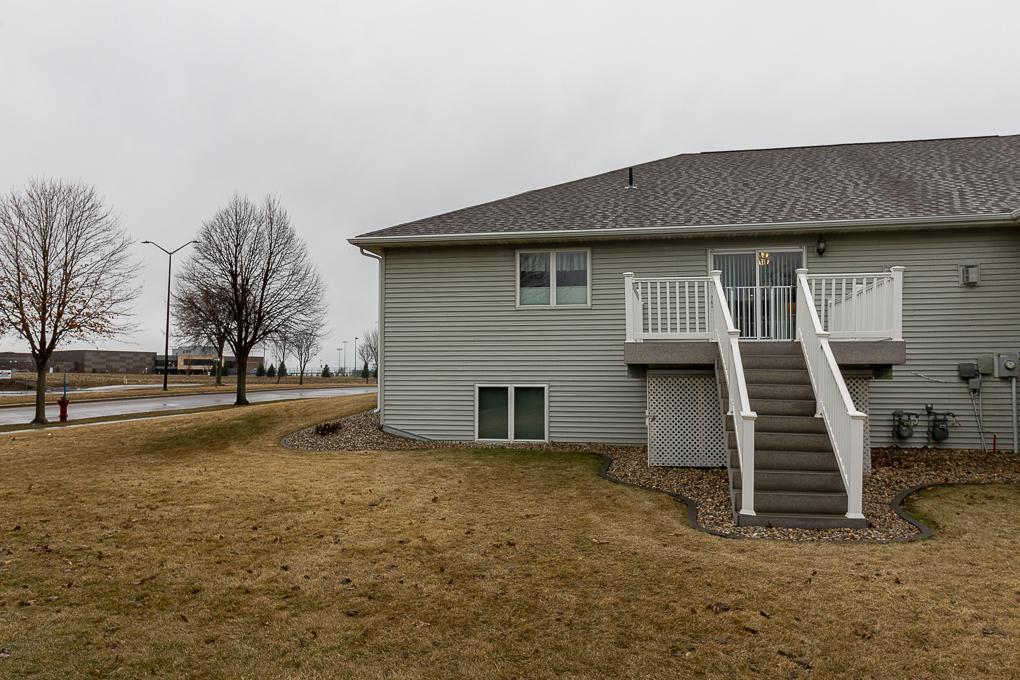1447 10th St N, New Ulm, MN 56073