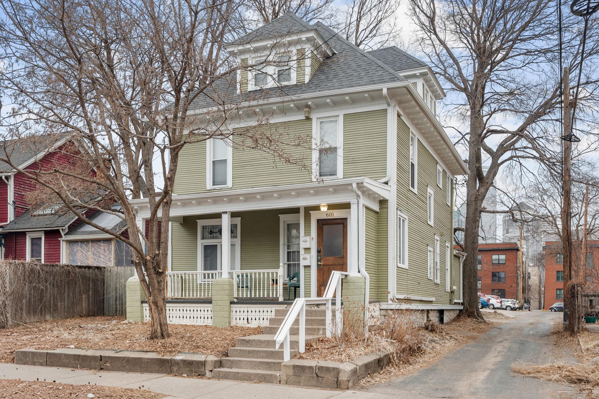 610 E 16th St, Minneapolis, MN 55404