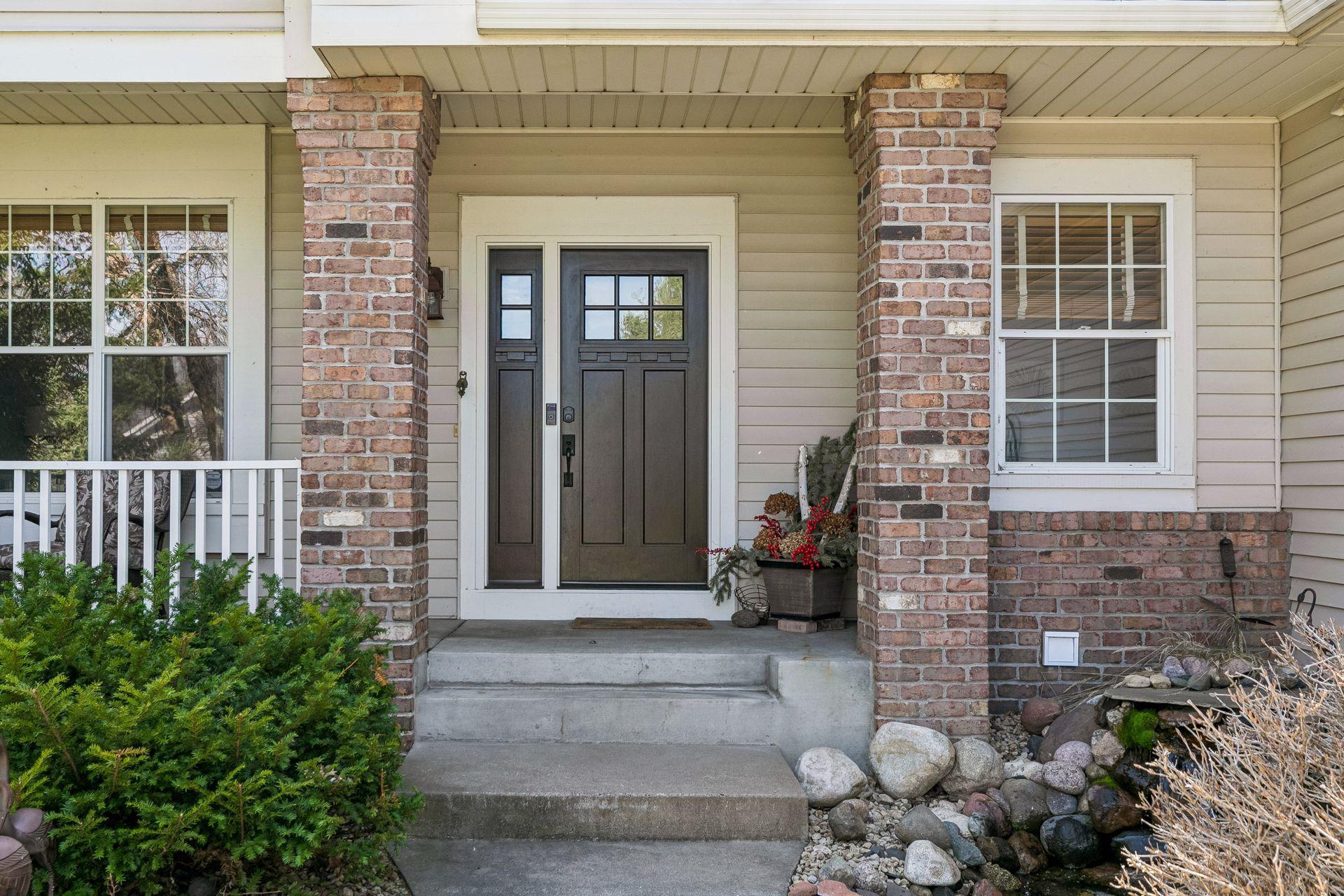 758 Heron Ave N, Oakdale, MN 55128