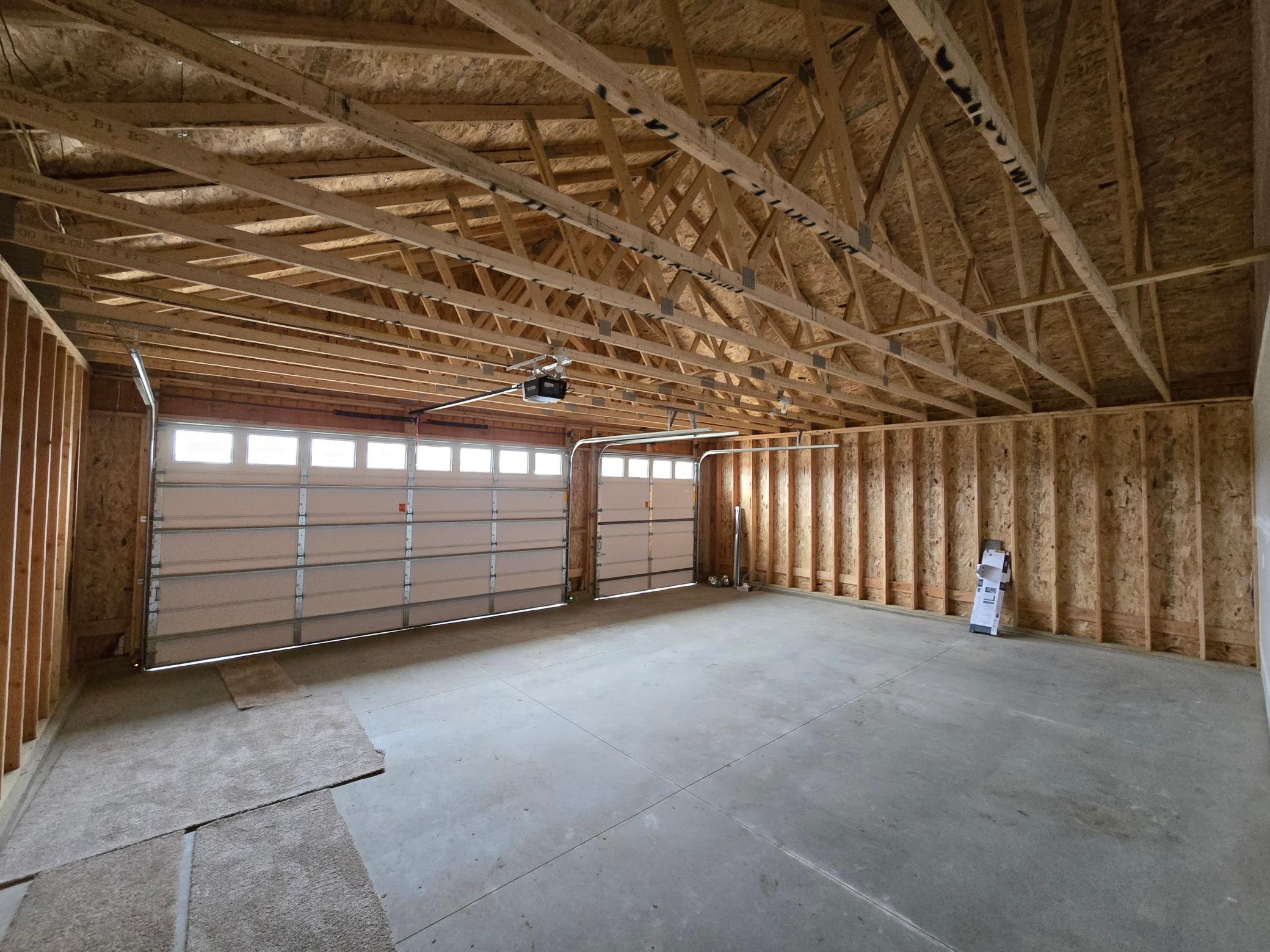 893 Mill Race Ct, Madelia, MN 56062
