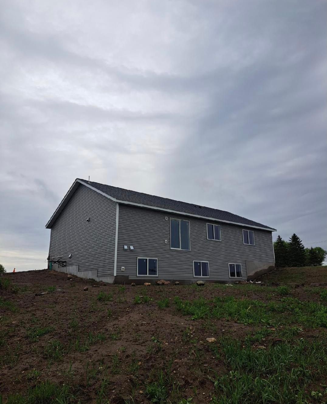 893 Mill Race Ct, Madelia, MN 56062