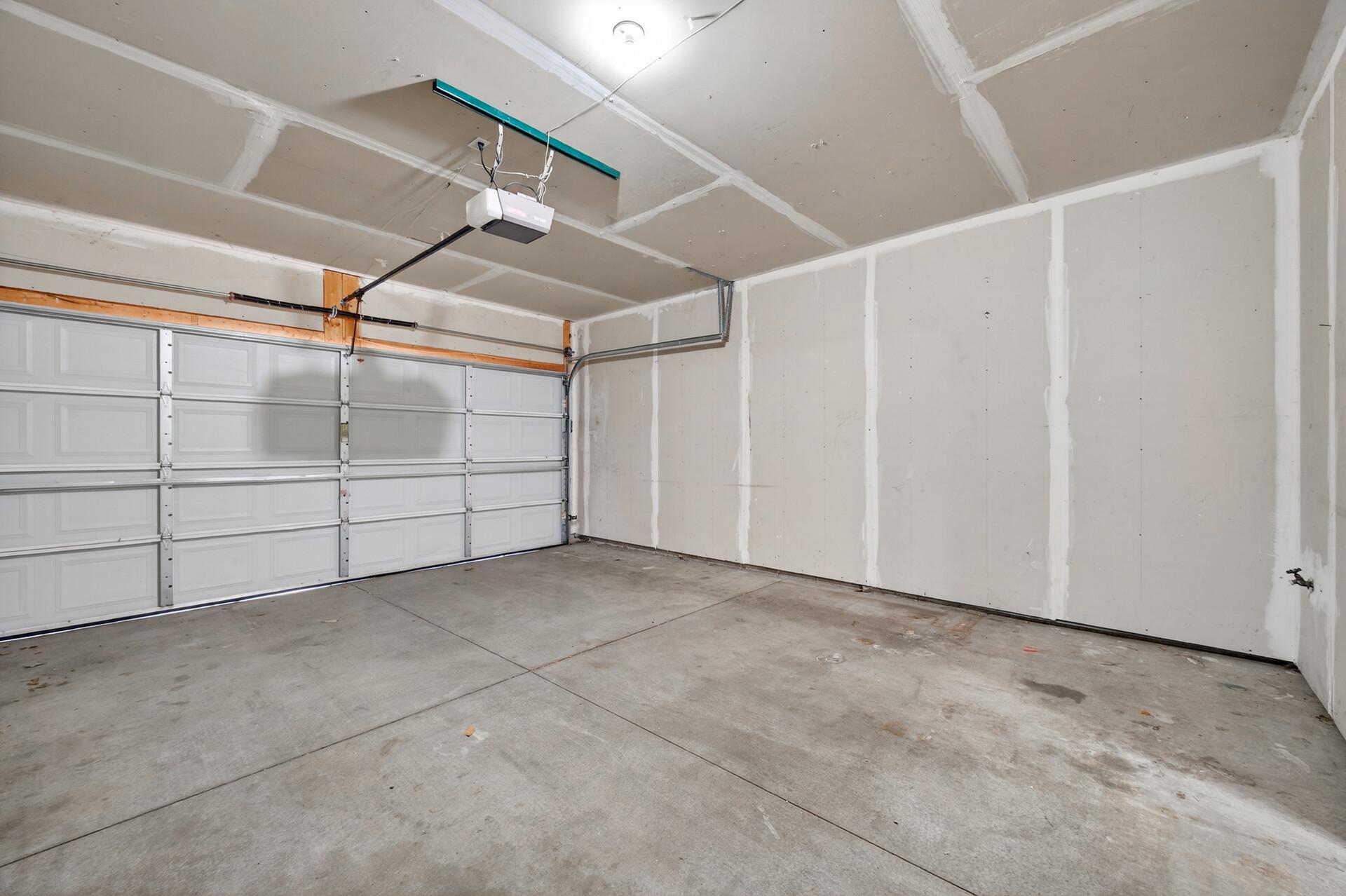 21157 S Clydesdale Curve, Forest Lake, MN 55025
