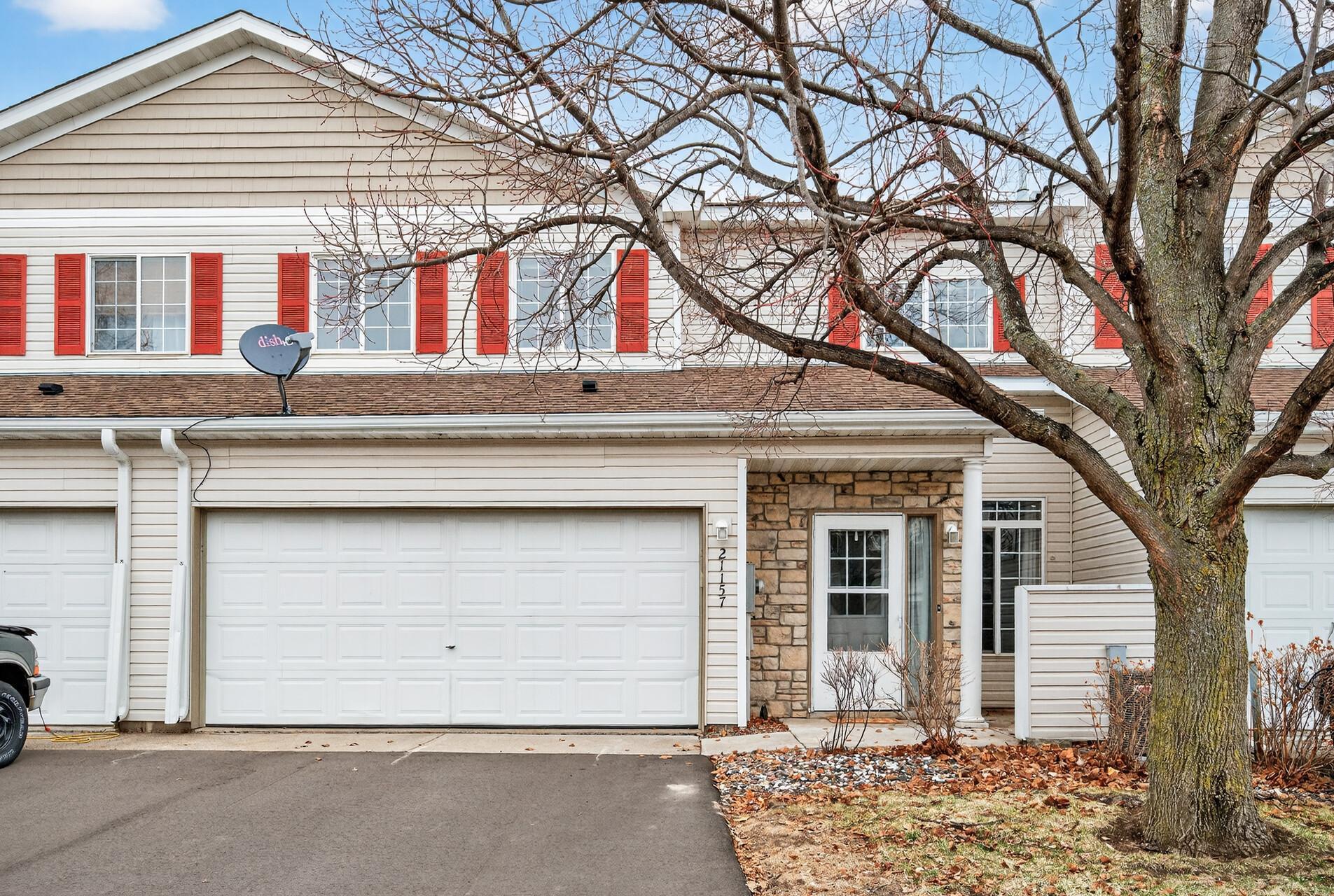 21157 S Clydesdale Curve, Forest Lake, MN 55025